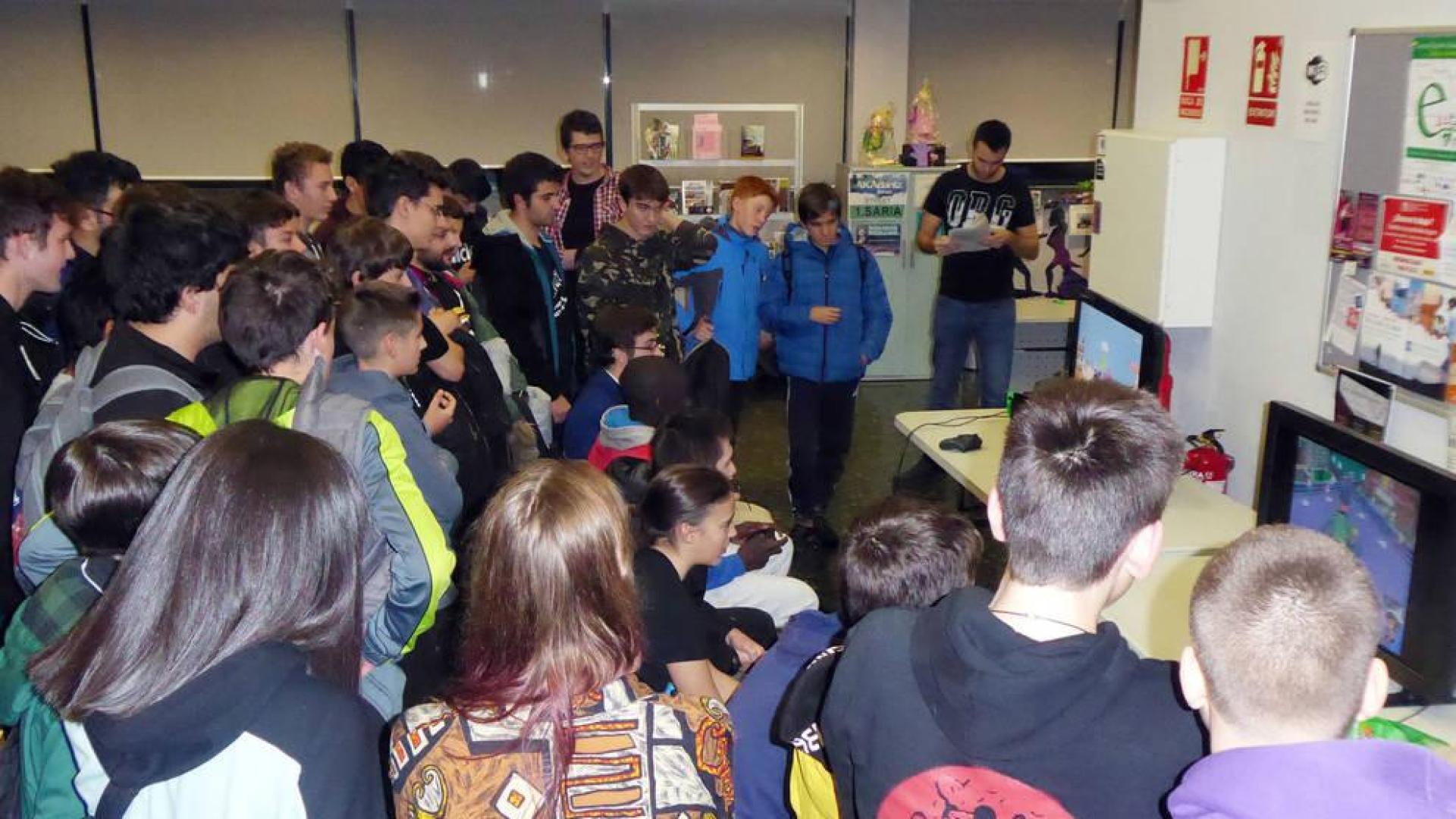 Una actividad relacionada con los videojuegos en la Casa de la Juventud