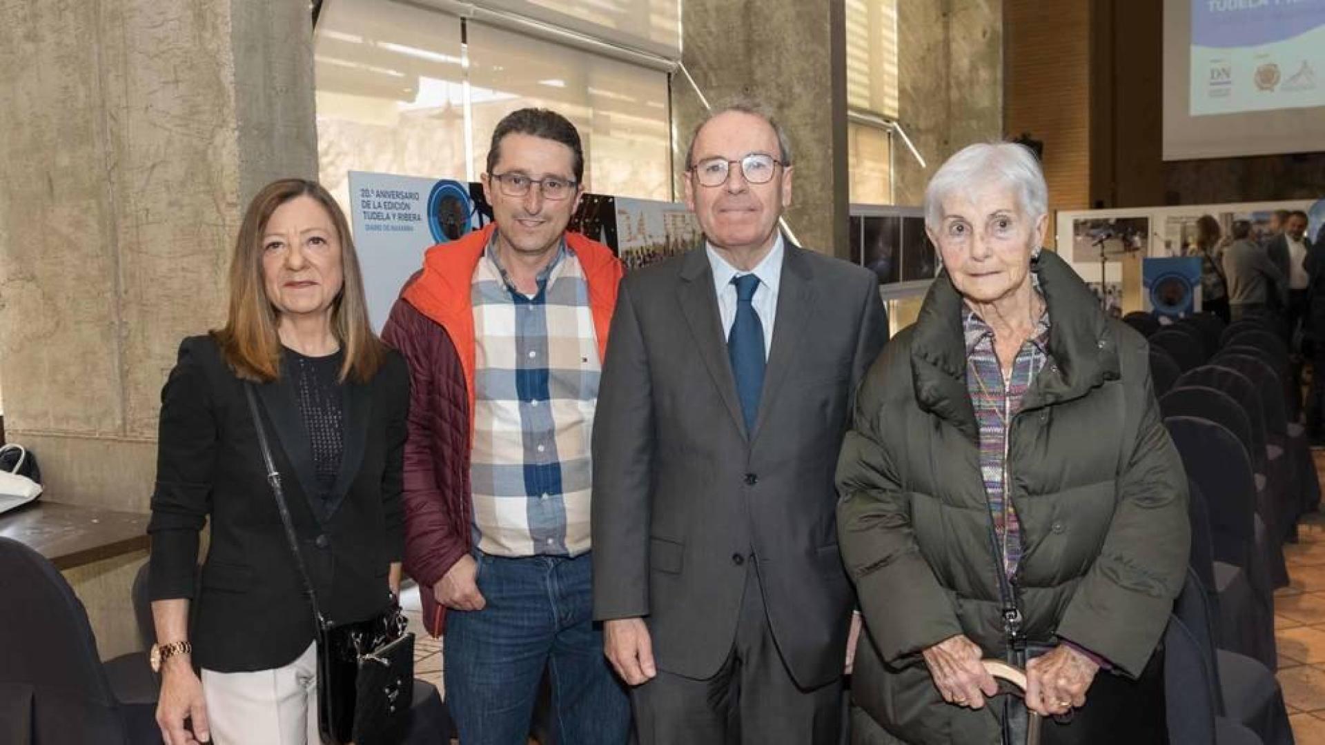 Más de un centenar de representantes de la sociedad ribera han asistido este jueves a la celebración de los 20 años de la Edición de La Ribera de Diario de Navarra, en un acto que ha tenido lugar en Tudela.