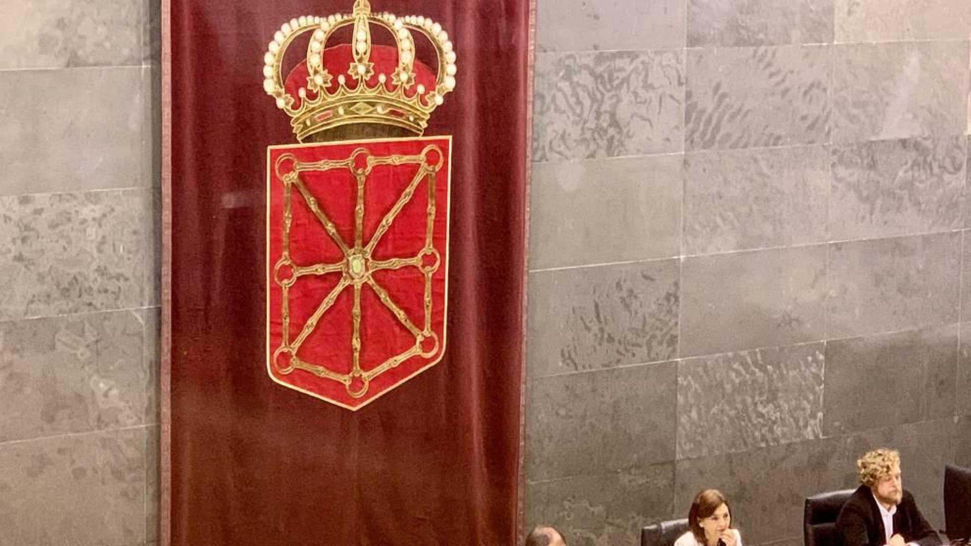 Hualde protagoniza la anécdota de la votación presupuestaria