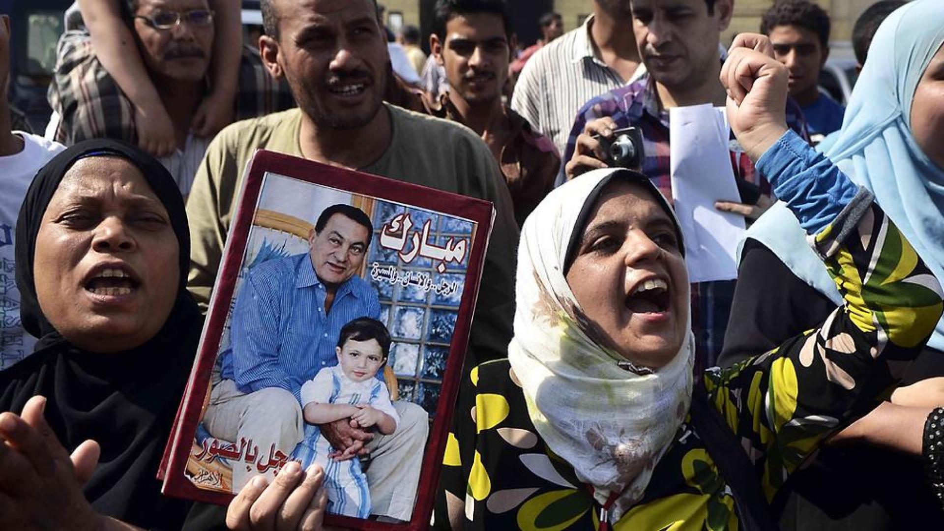 Mubarak, trasladado a un hospital