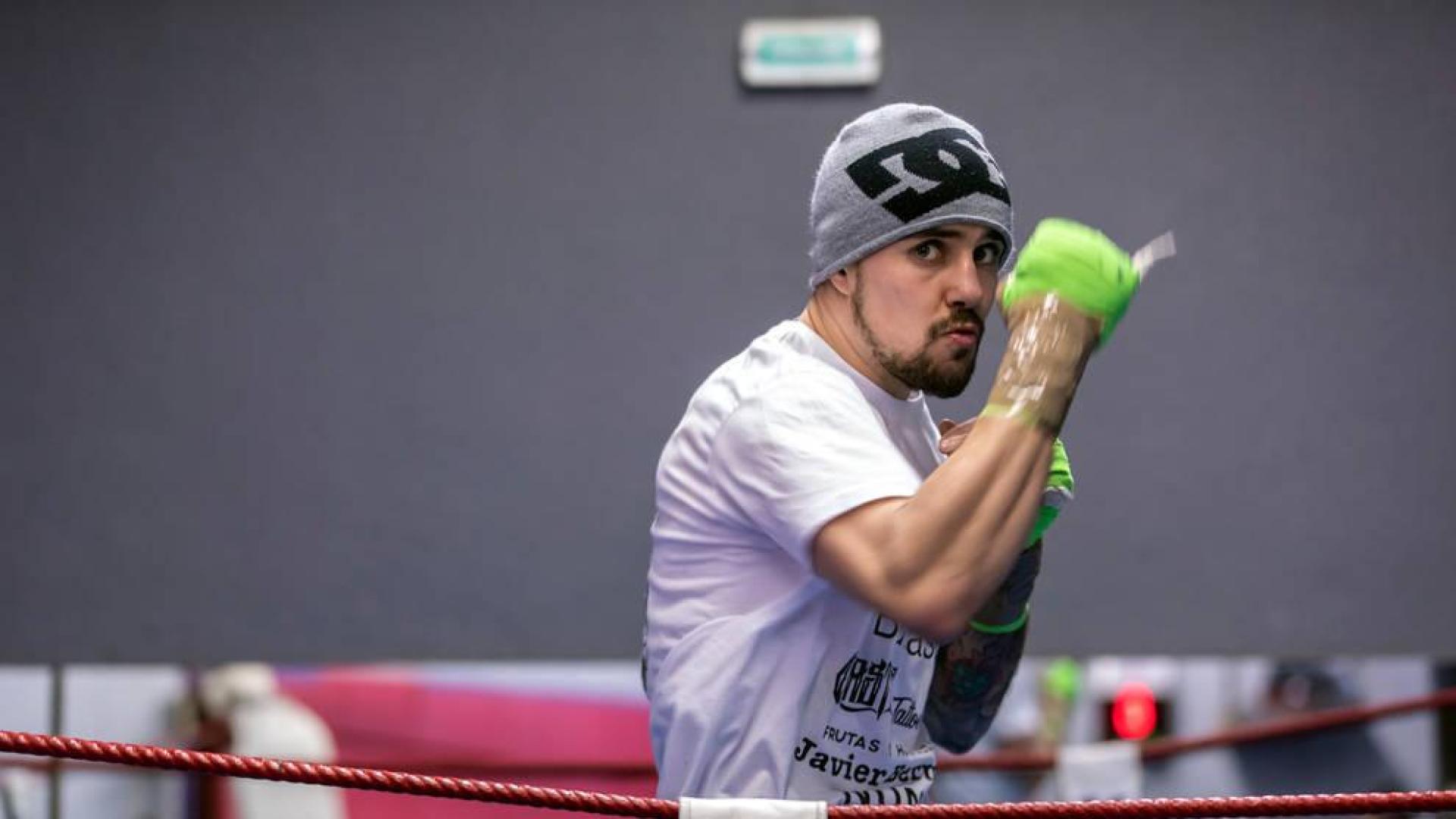 David 'Infierno' Soria durante su penúltima sesión el jueves pasado en el gimnasio Kanku de Burlada. Allí ha preparado el combate de hoy.