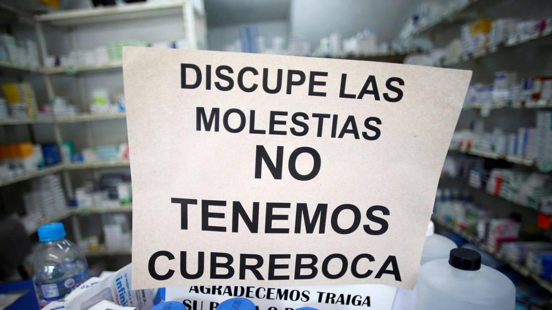 Mensaje en una farmacia en México.
