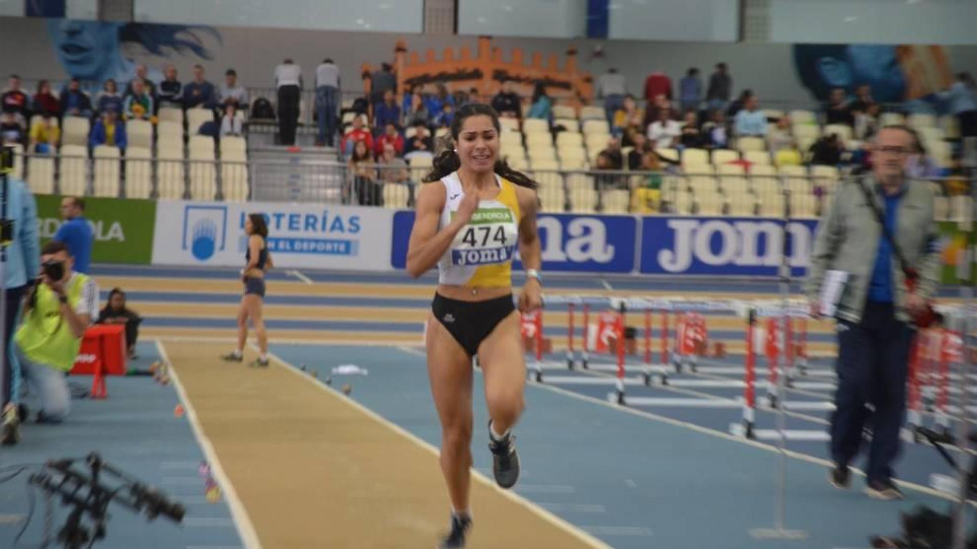 Laila Lacuey, plata y récord navarro en salto de longuitud
