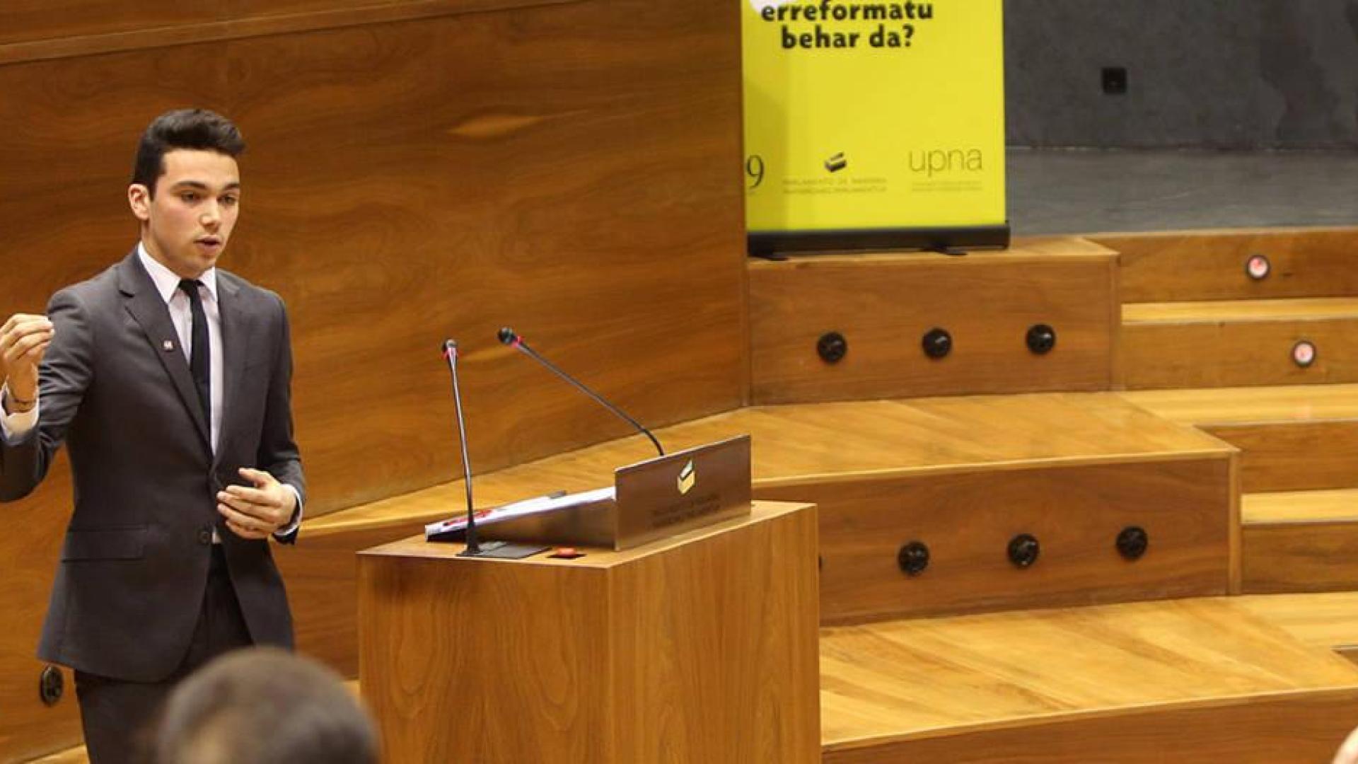 Imagen de una edición anterior de la Liga de Debate Universitario de la UPNA.
