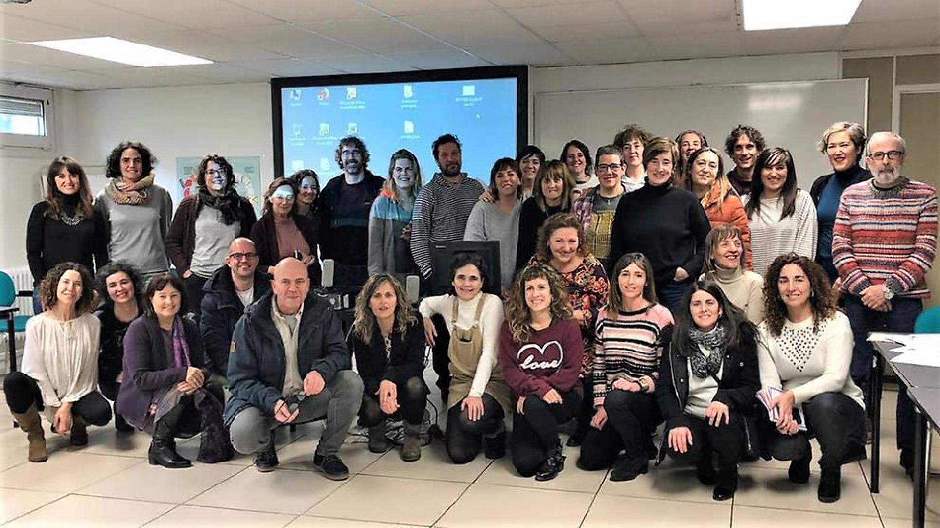 Entidades locales apuestan por la implicación de jóvenes y familias en el 'Voy y Vengo'