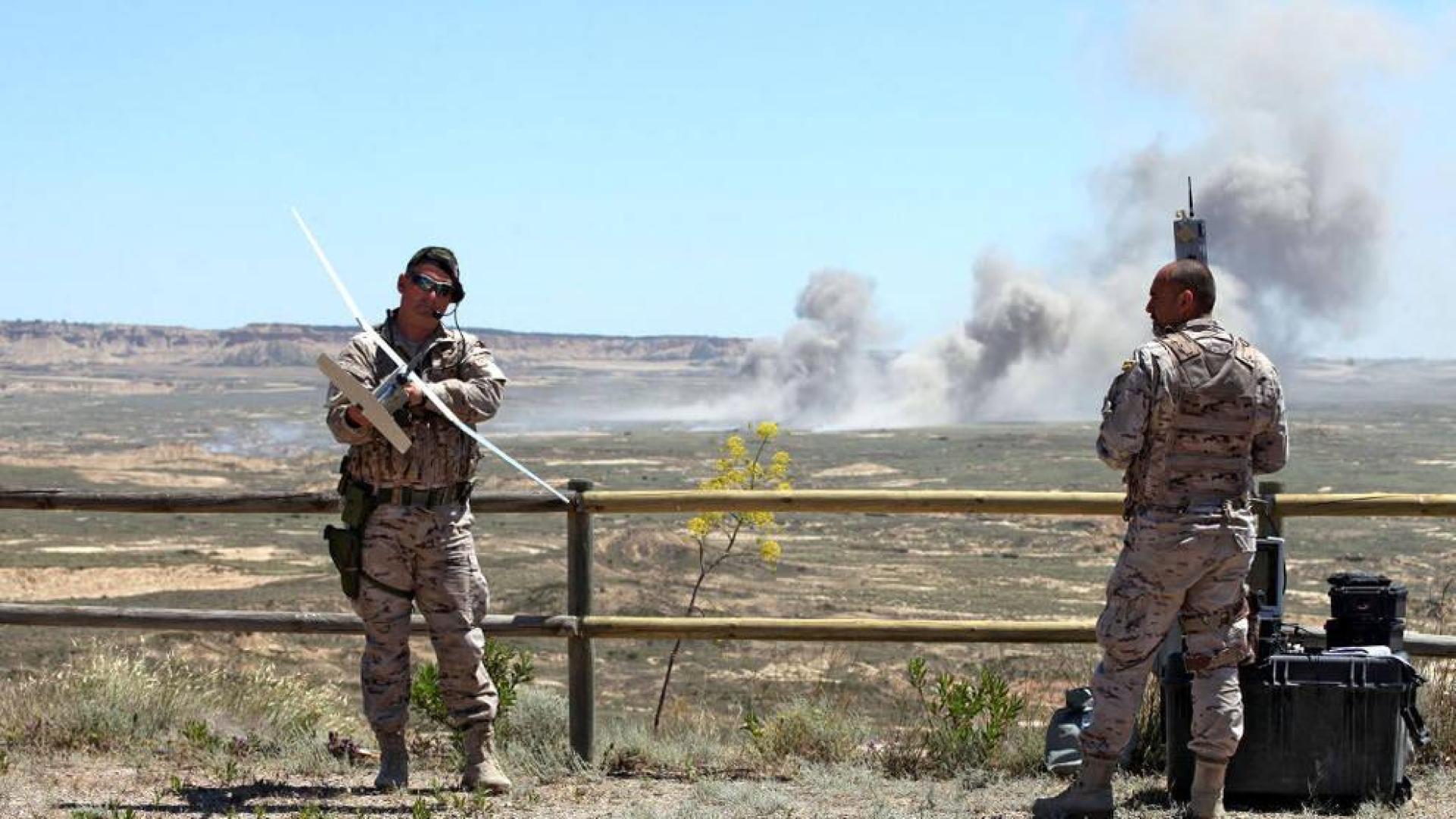 El polígono de Bardenas acoge unas maniobras con armamento real