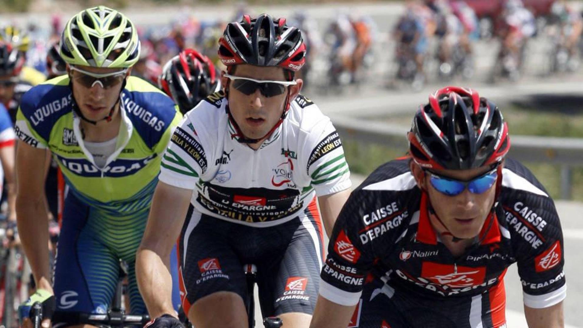 Nicolas Portal, delante del navarro Imanol Erviti, en una carrera en 2007.