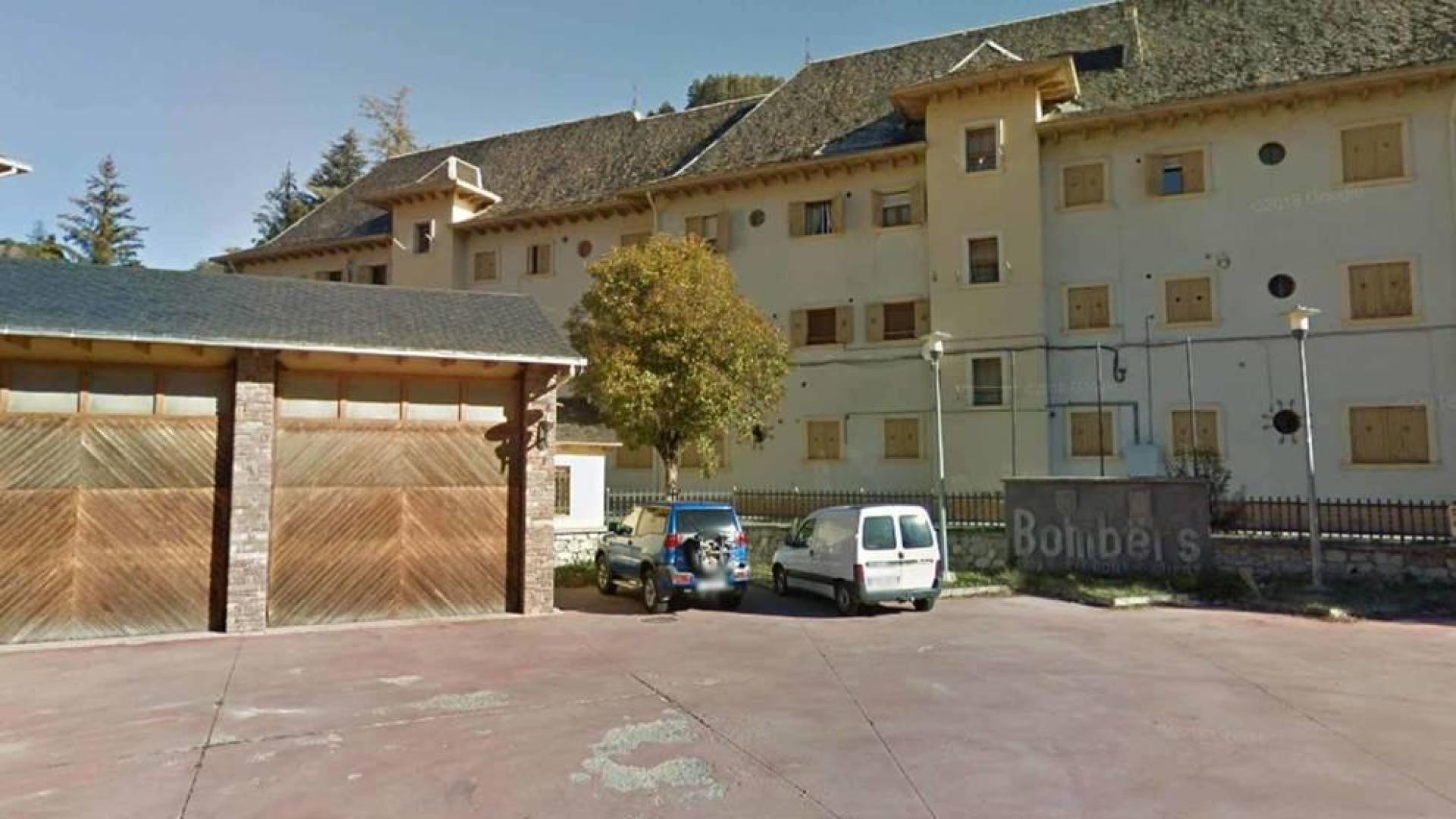 Parque de bomberos de Sort y Pont de Suert (Lleida), donde trabajaban dos fallecidos.