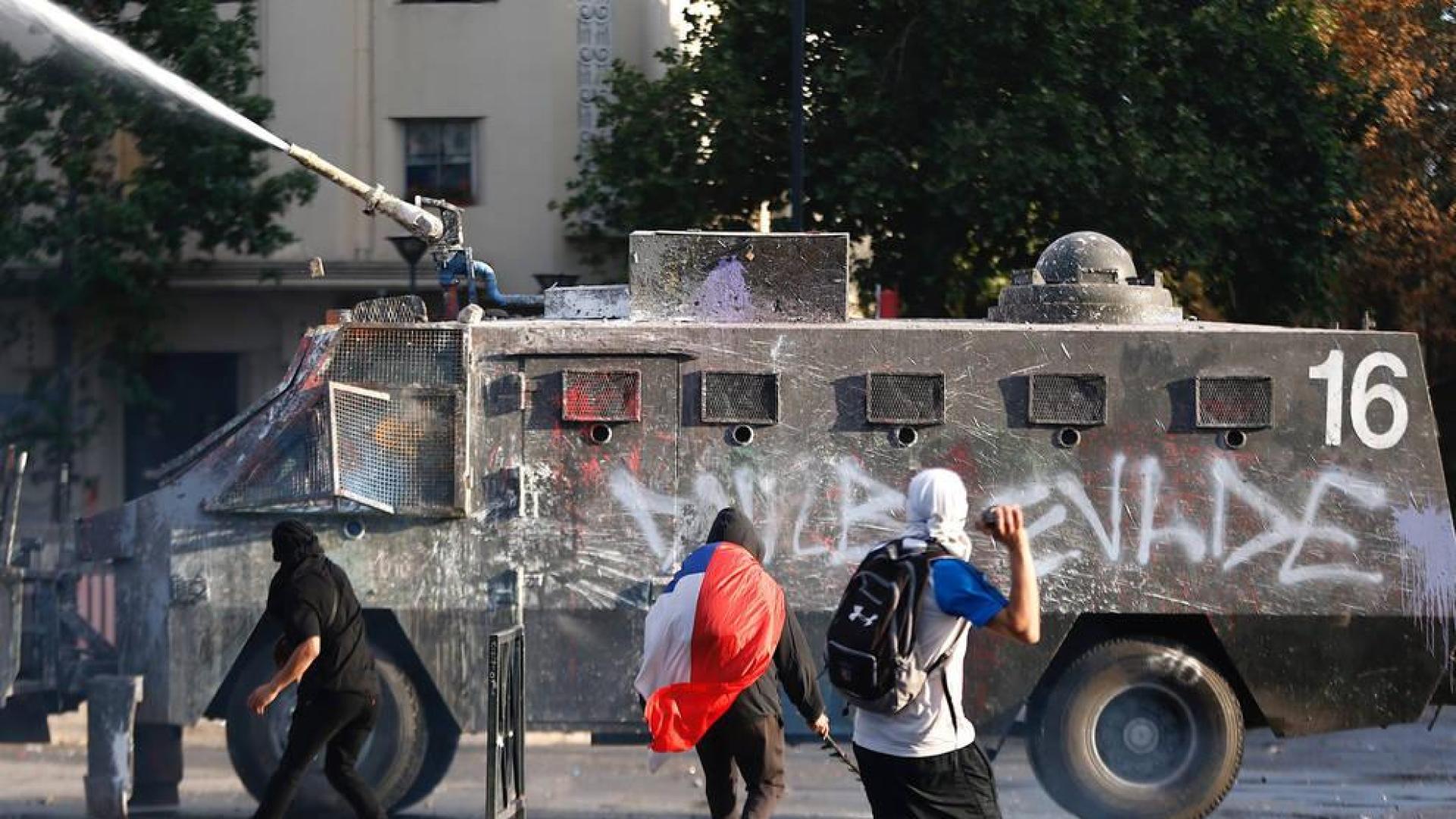 La agitación social continúa en Chile, que se queda también sin Libertadores
