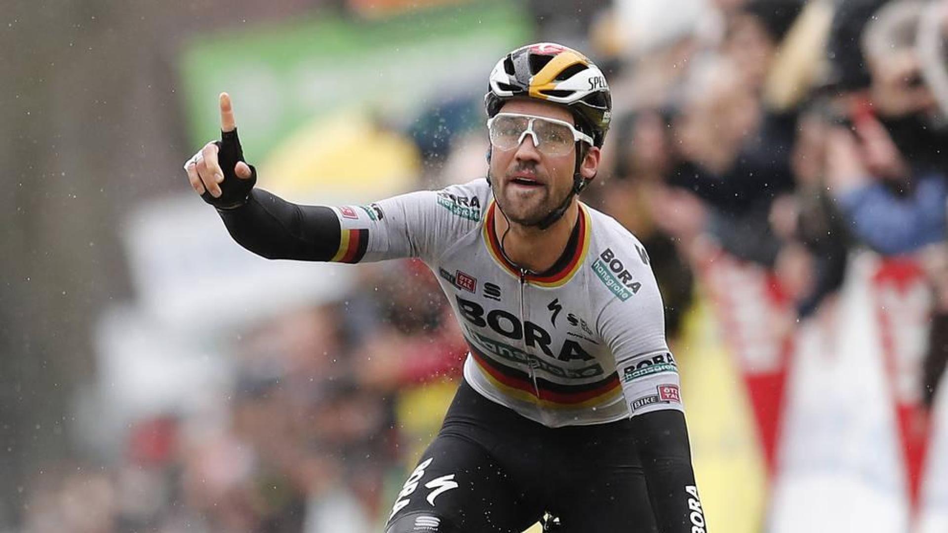 El ciclista alemán Maximilian Schachmann (Bora-Hansgrohe) se adjudicó este domingo al esprint la primera etapa de la París-Niza.