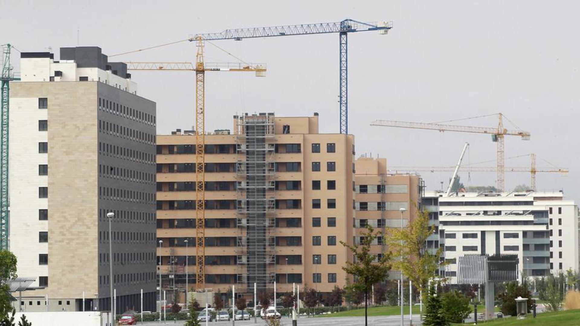 Navarra podr&aacute; embargar pisos a los bancos en casos de desahucios