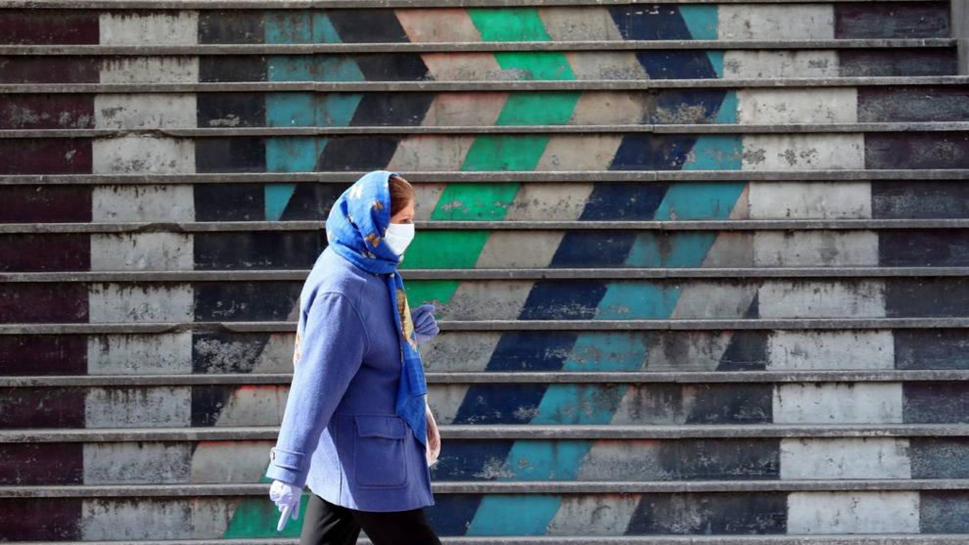 Veinte muertos y 200 intoxicados en Irán tras beber alcohol adulterado