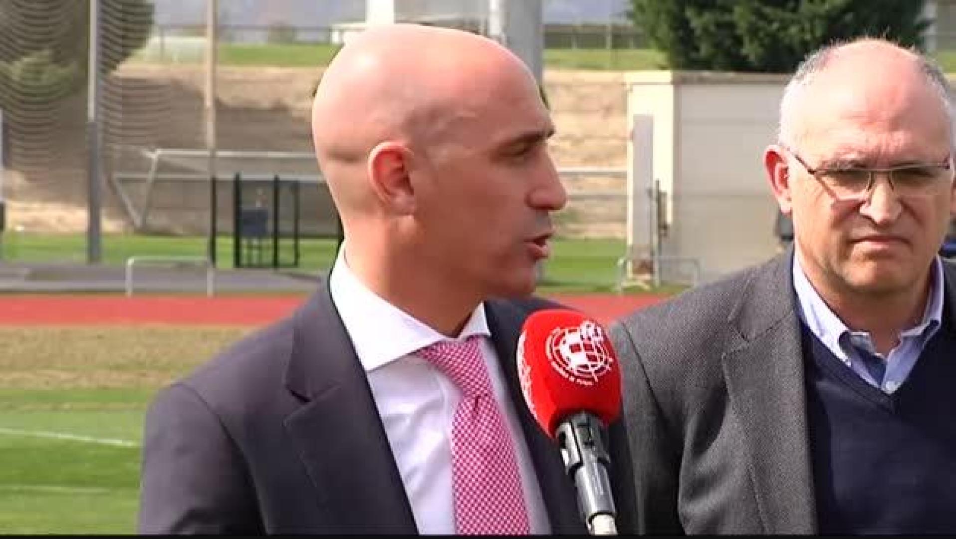 Vídeo: Rubiales anuncia la suspensión de las dos próximas jornadas de Liga