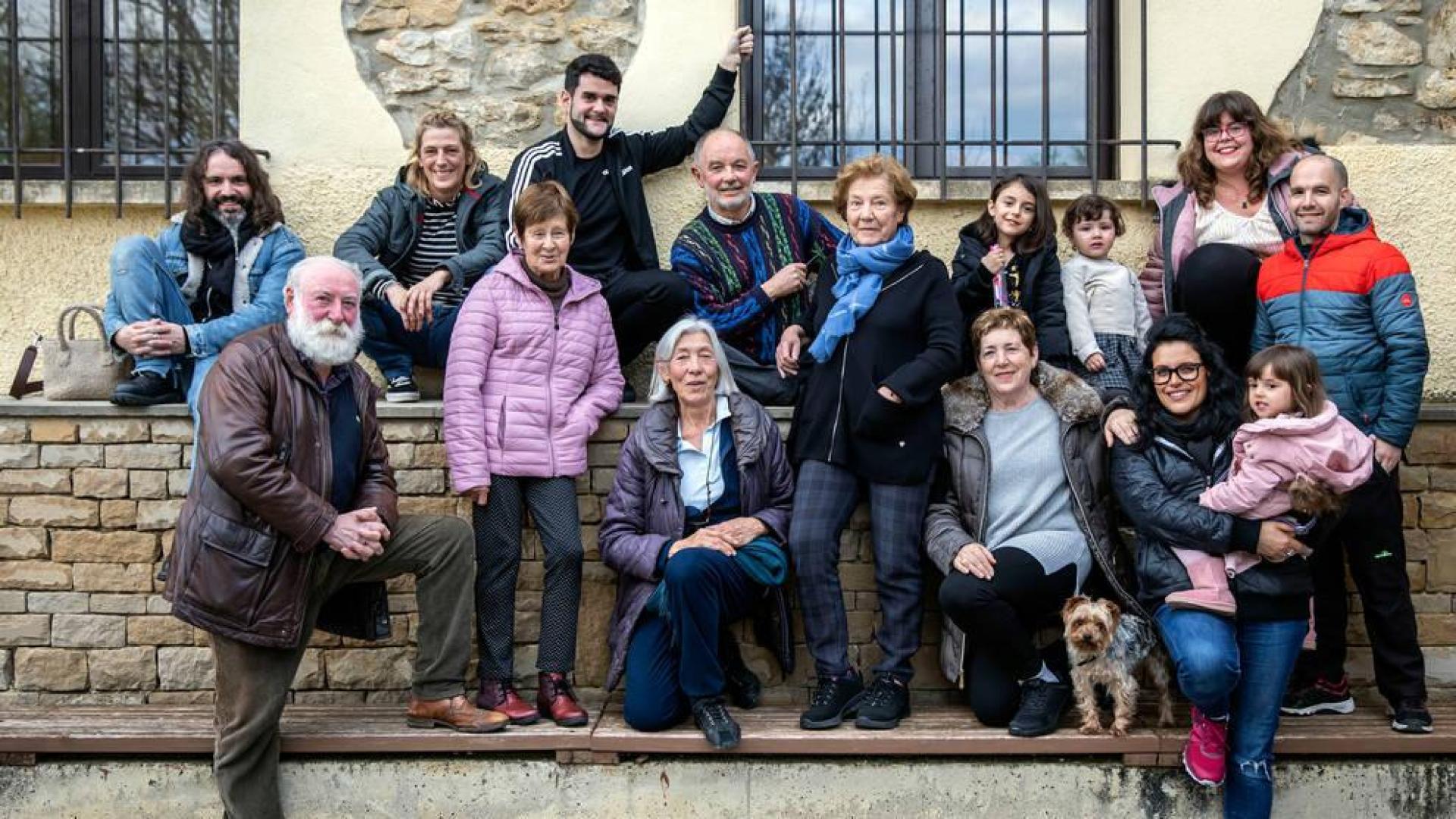 El yoga marida con el vermú en Muruarte de Reta