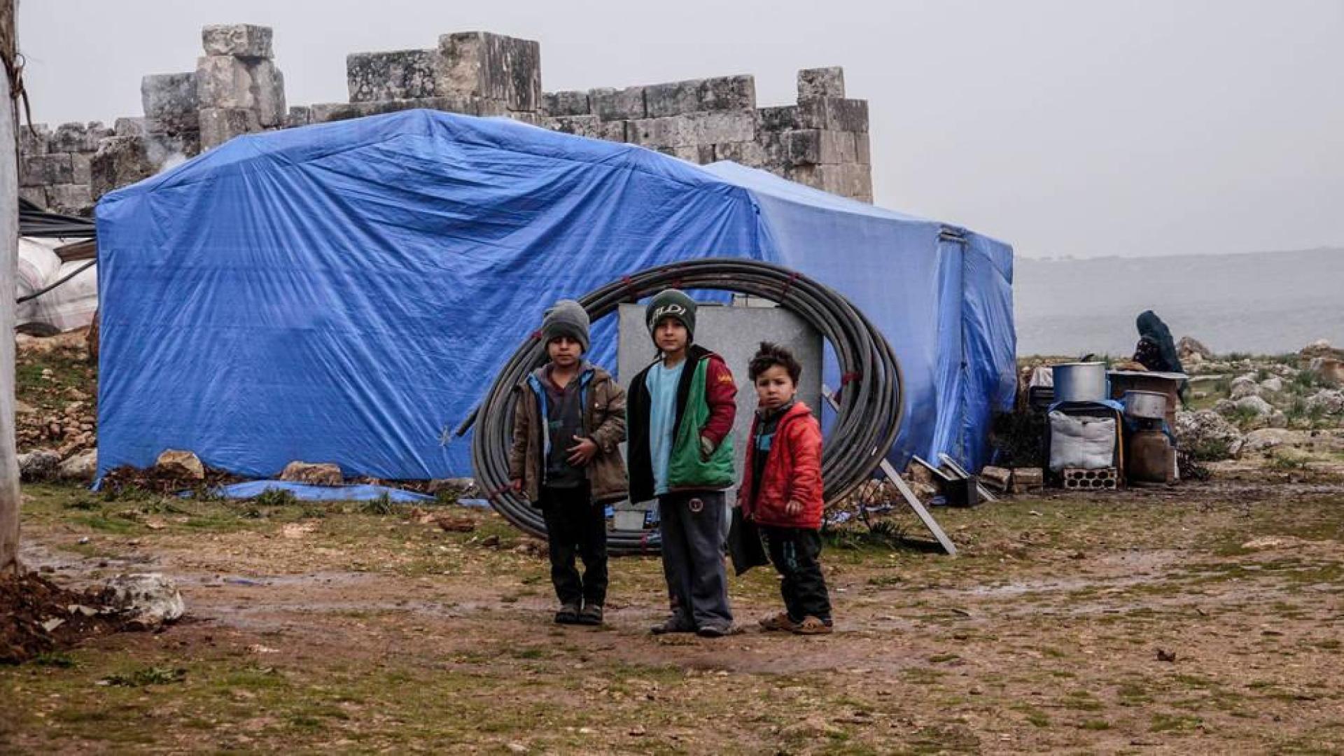 Siria entra en décimo año de guerra sin bombardeos pero hundida en la crisis