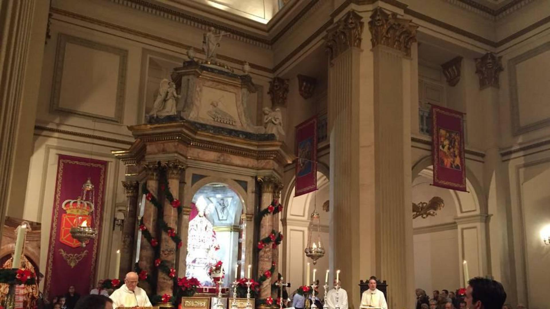 La parroquia San Lorenzo celebra la primera misa de la escalera de San Fermín