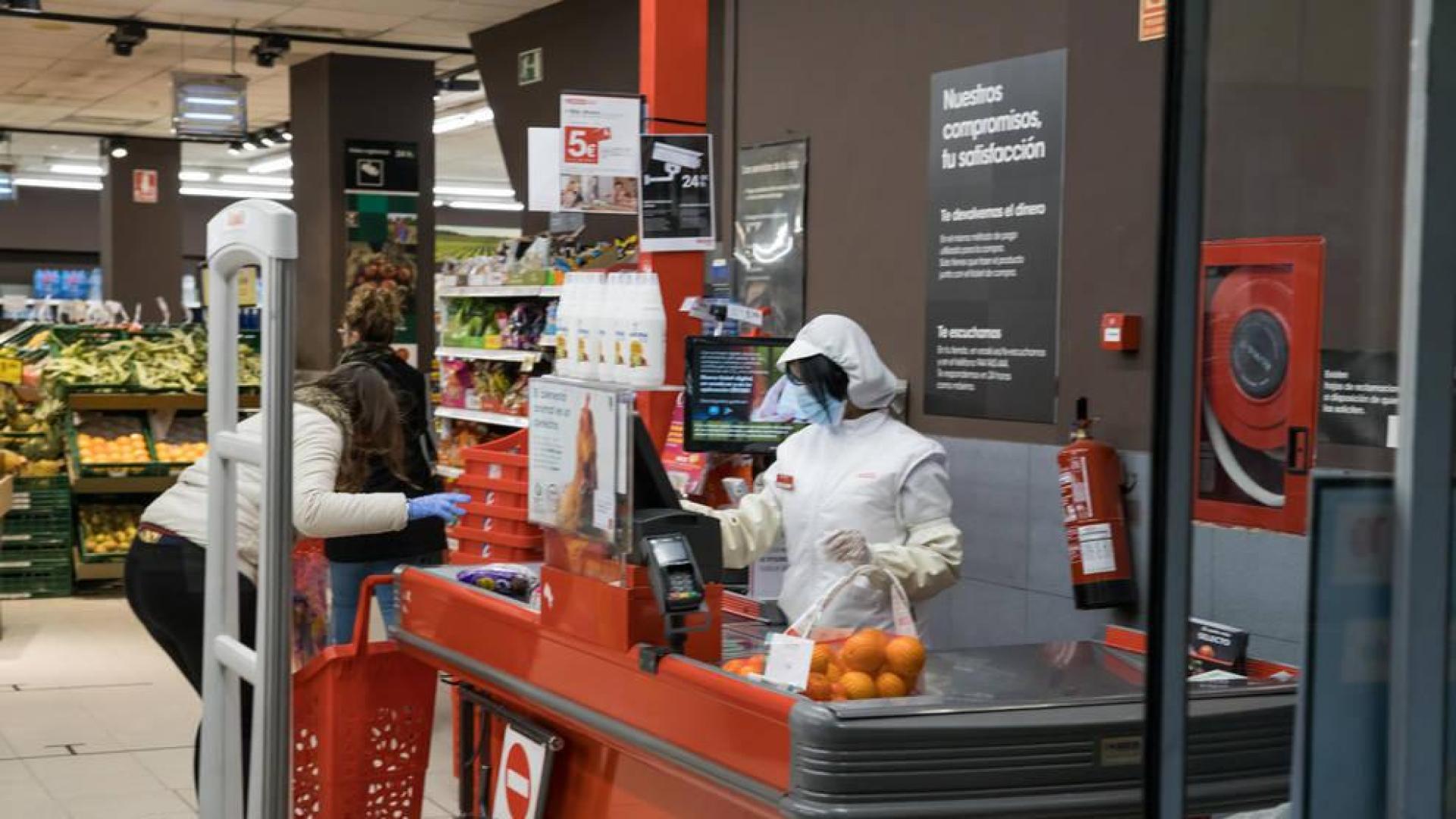 Las compras compulsivas se relajan con el control de aforo en los comercios