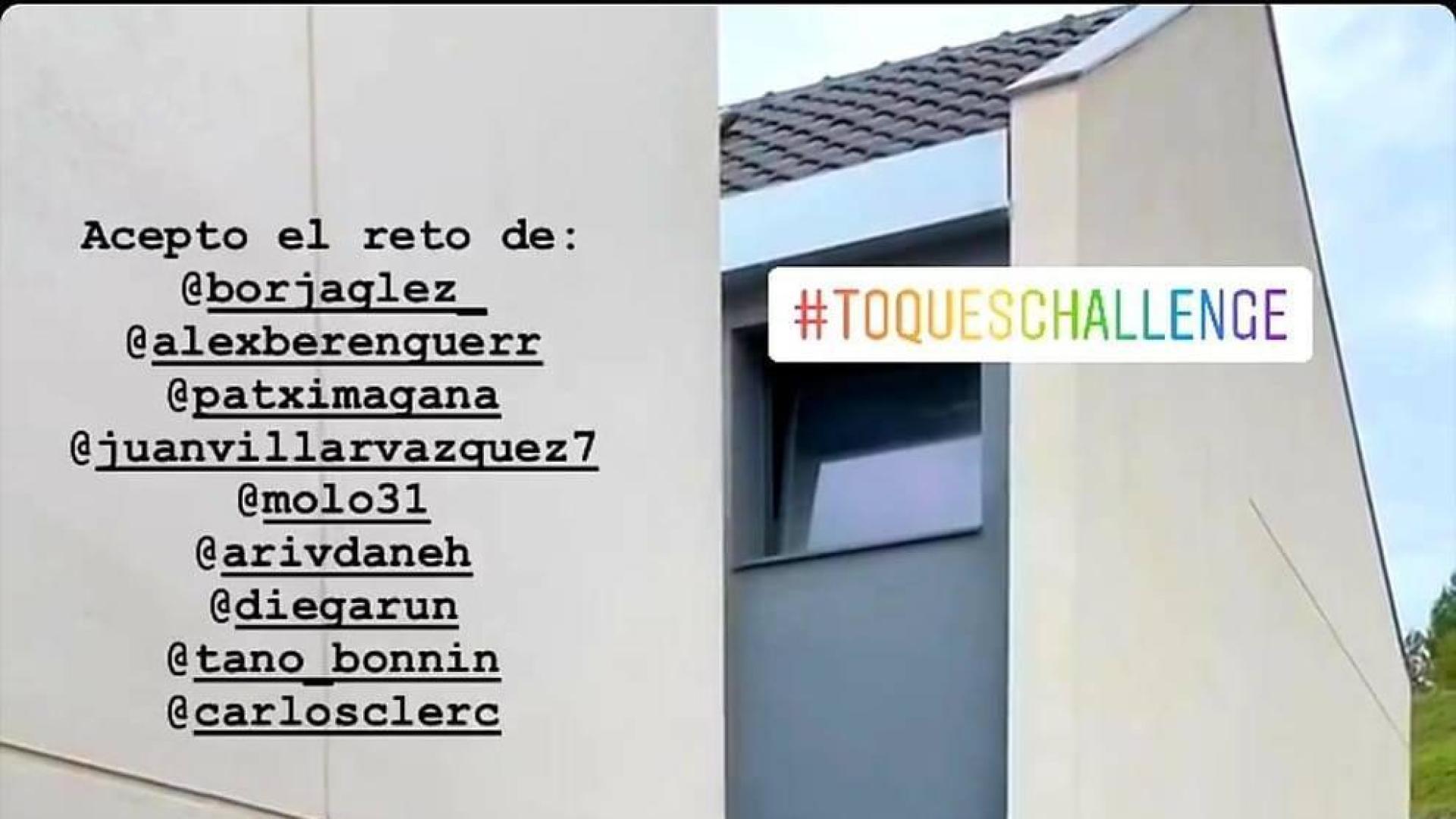 Roberto Torres cumpliendo el #10toqueschallenge.