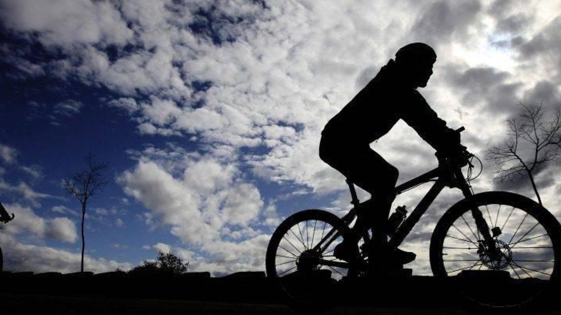 Herido un ciclista tras ser atropellado por un coche en Arre