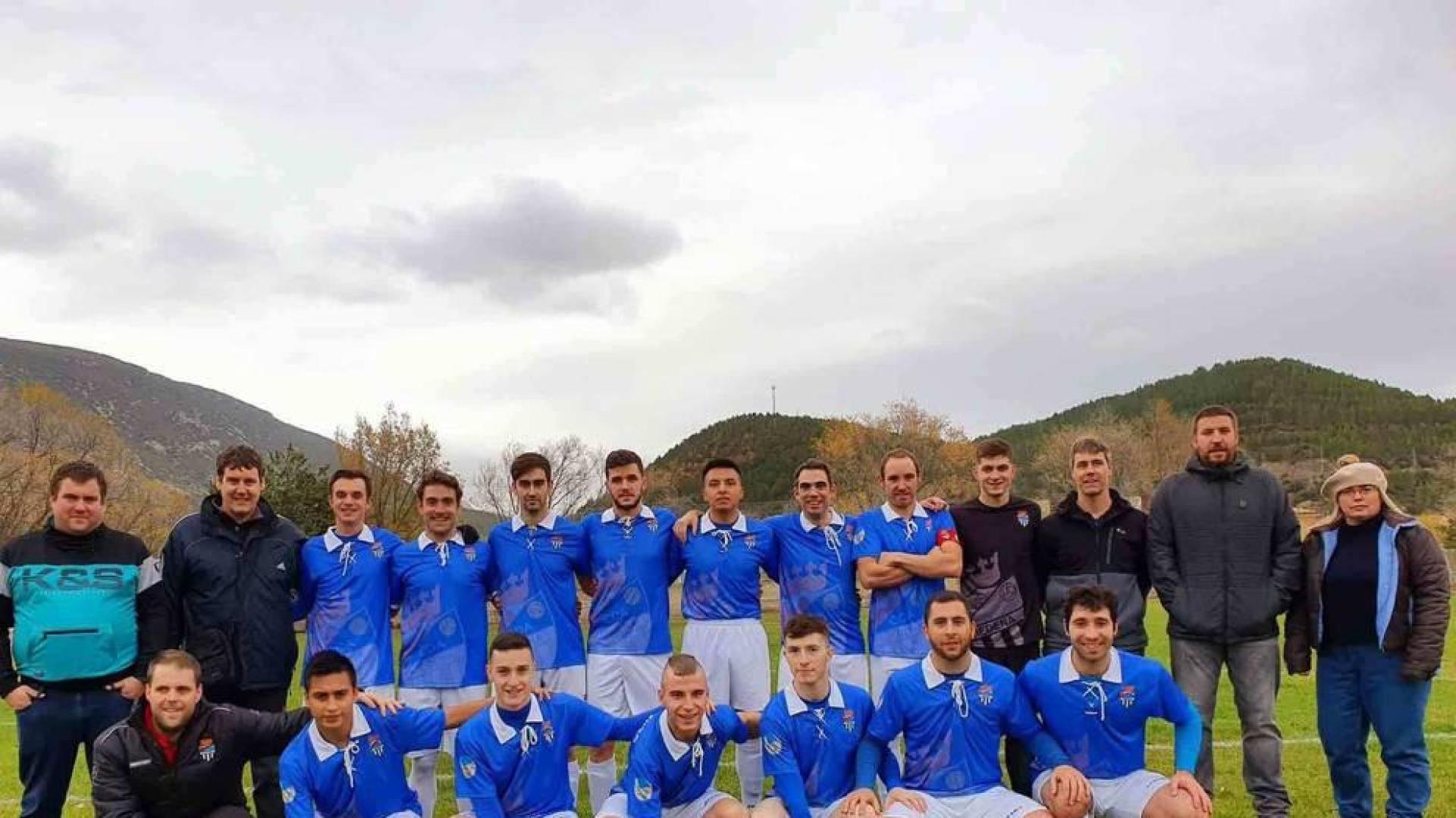 Liédena se quedó sin centenario, pero cantó al Aurrera en la calle