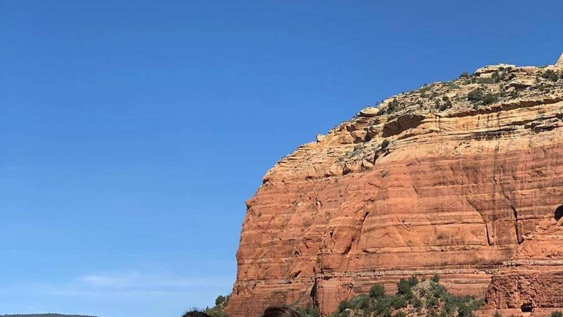Junto a su prima Itziar, en una reciente visita al Cañón del Colorado.