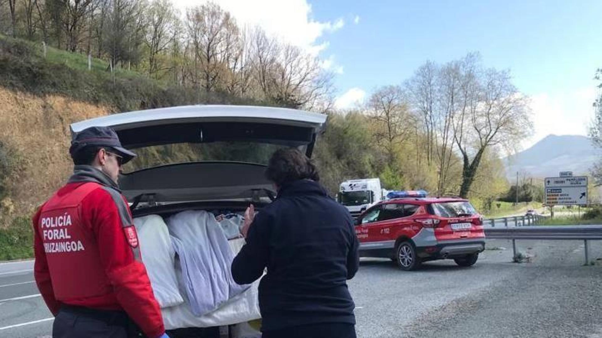 Dos denunciados en Bera por pretender un traslado de colchones a Almería