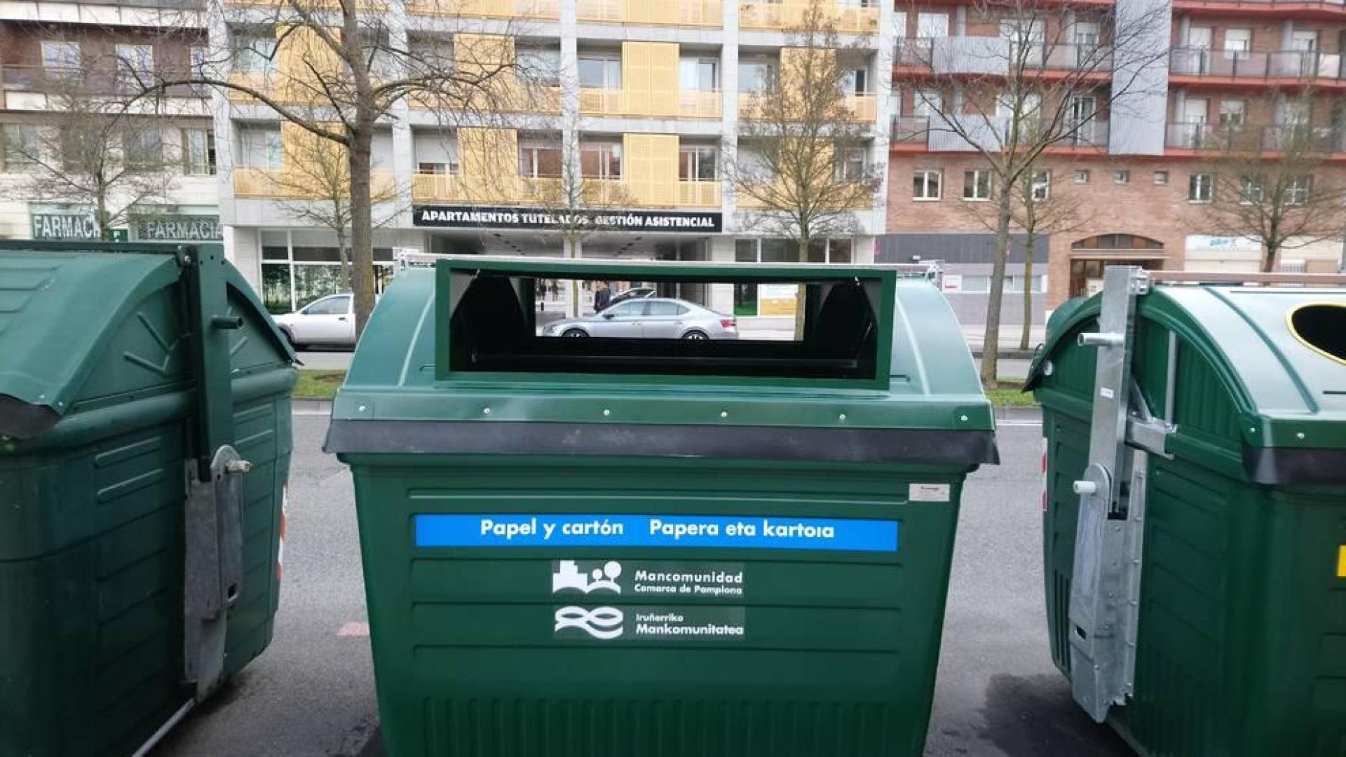 Contenedores de papel y cartón con la entrada más grande en Pamplona