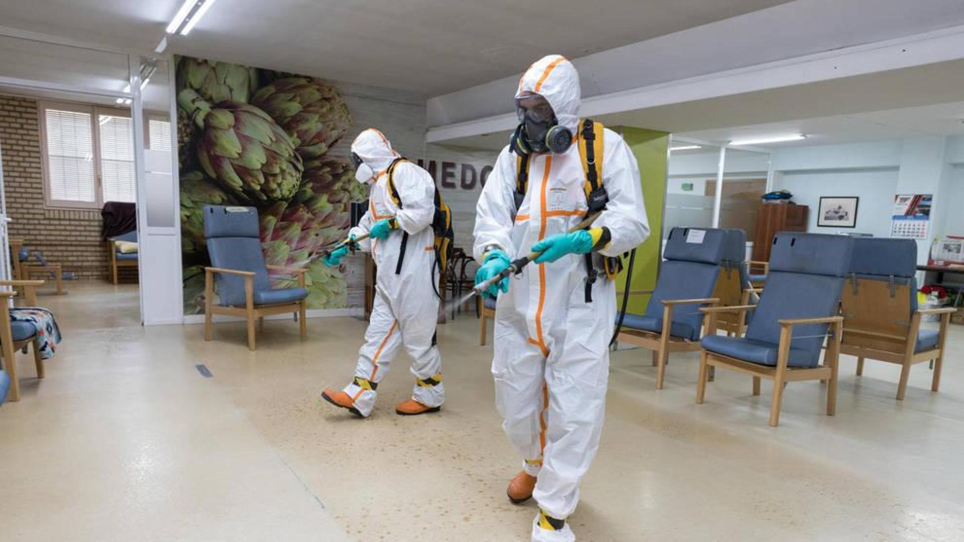 Tudela desinfecta sus tres residencias ante la “inacción” del Gobierno