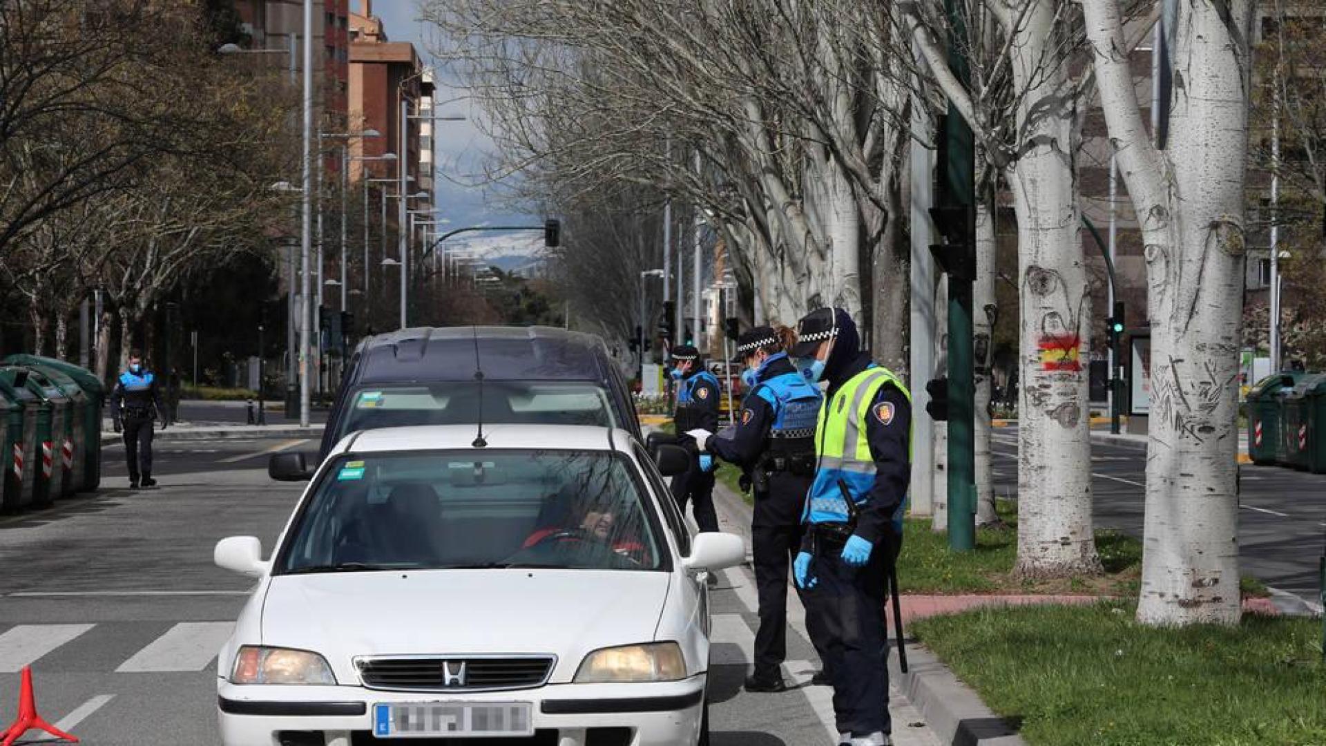 22 propuestas de sanción en un día por incumplir el estado de alarma en Pamplona