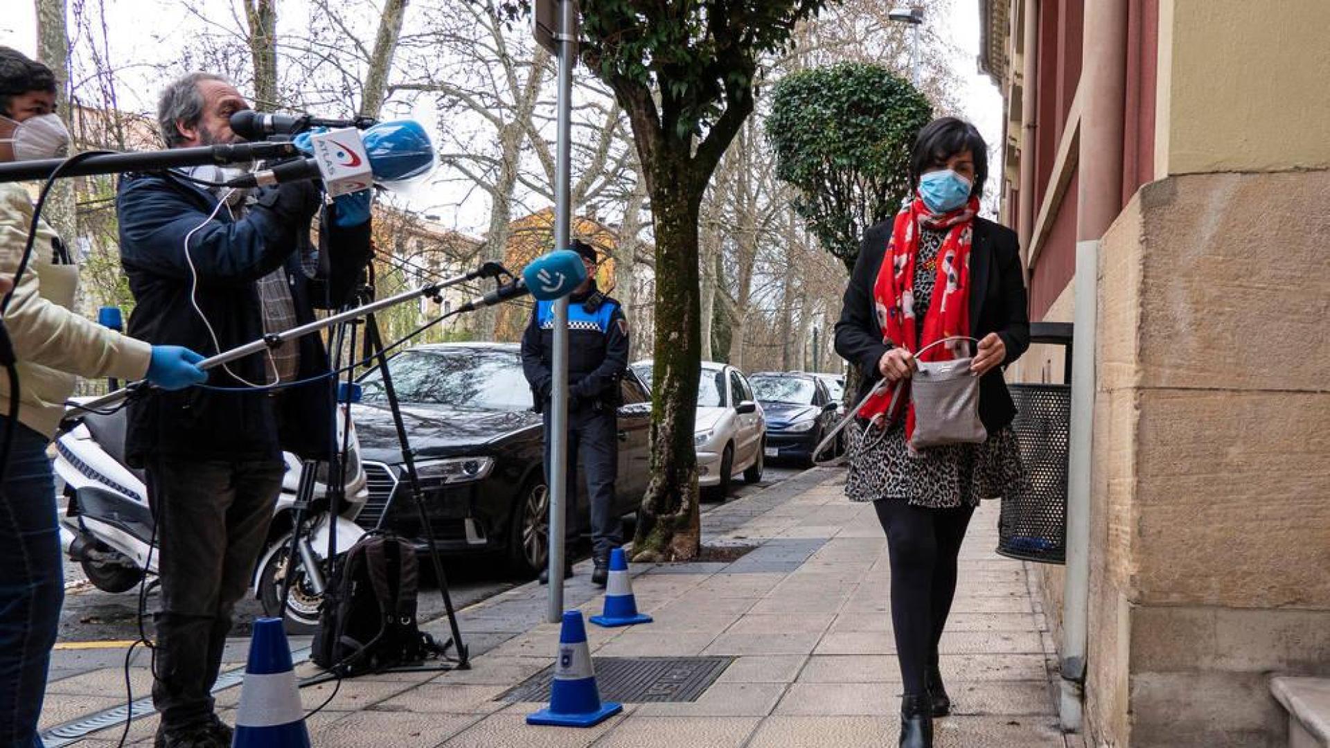 La tránsfuga del PSN votó la moción  estando en cuarentena