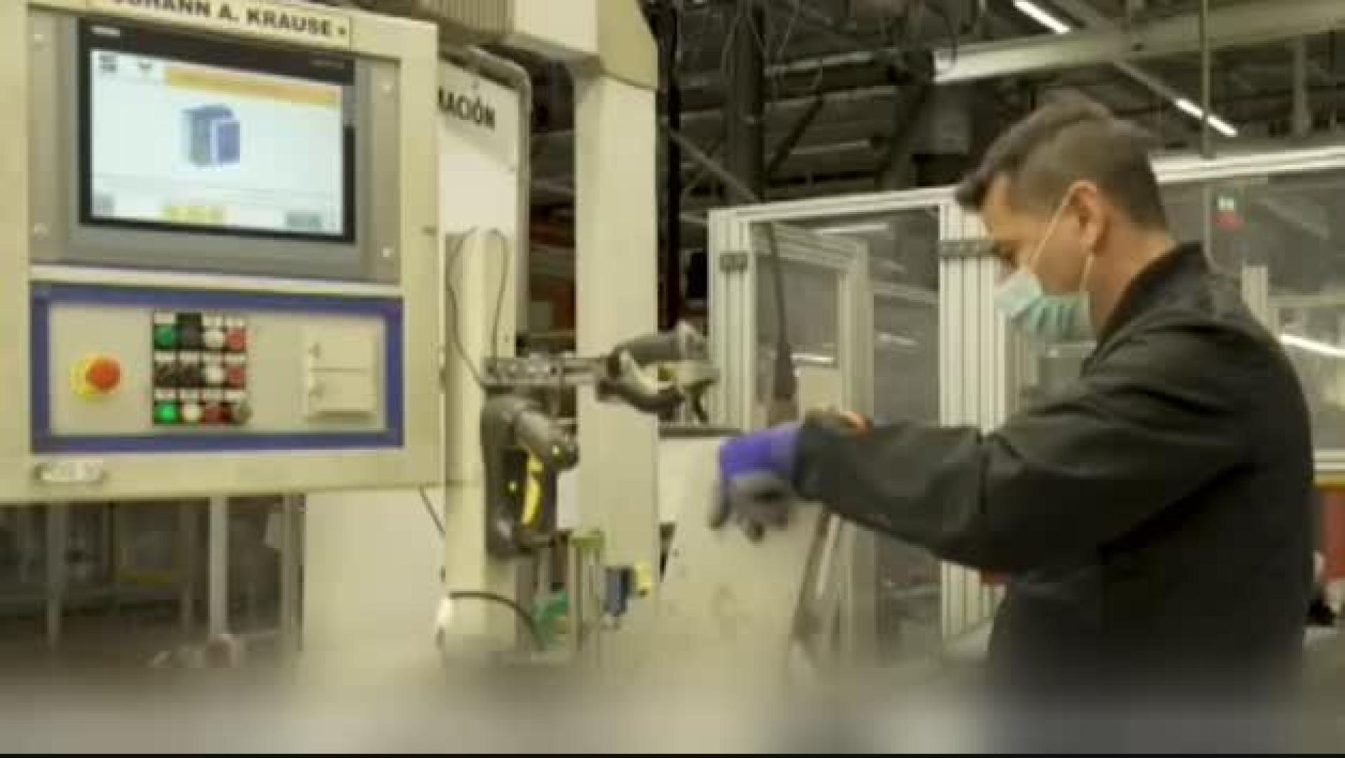 Seat se vuelca en la fabricación de respiradores en su planta de Martorell (Barcelona)