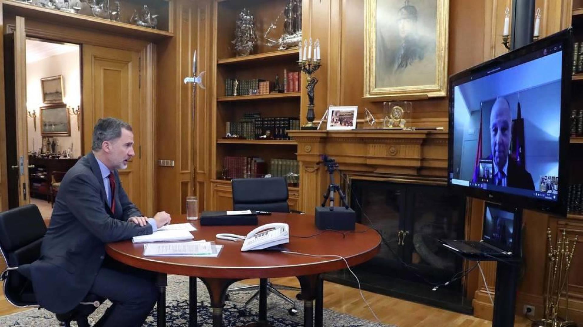 Videollamada de Felipe VI al presidente de Cámara Navarra, Javier Taberna