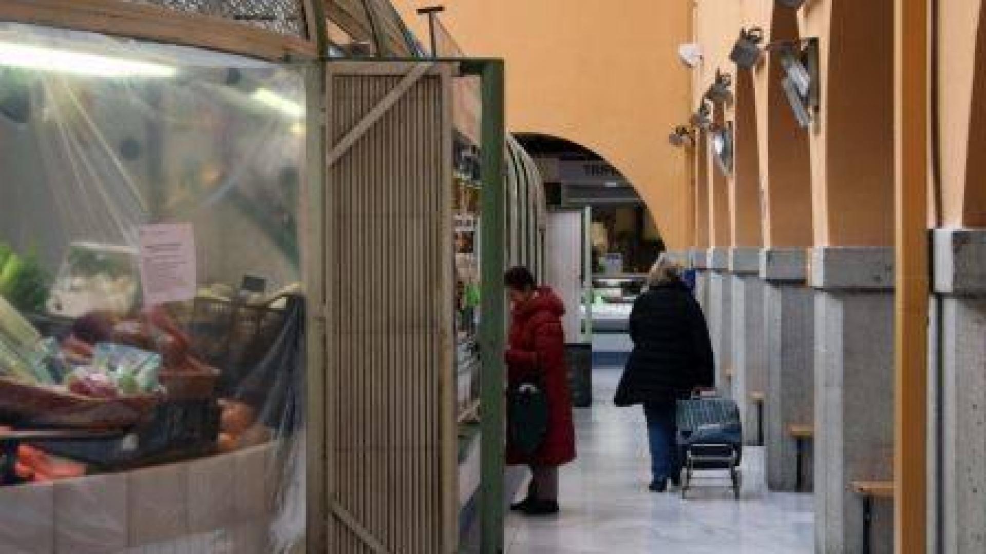 Diario de Navarra distribuye mañana un folleto directorio de los Mercados Municipales