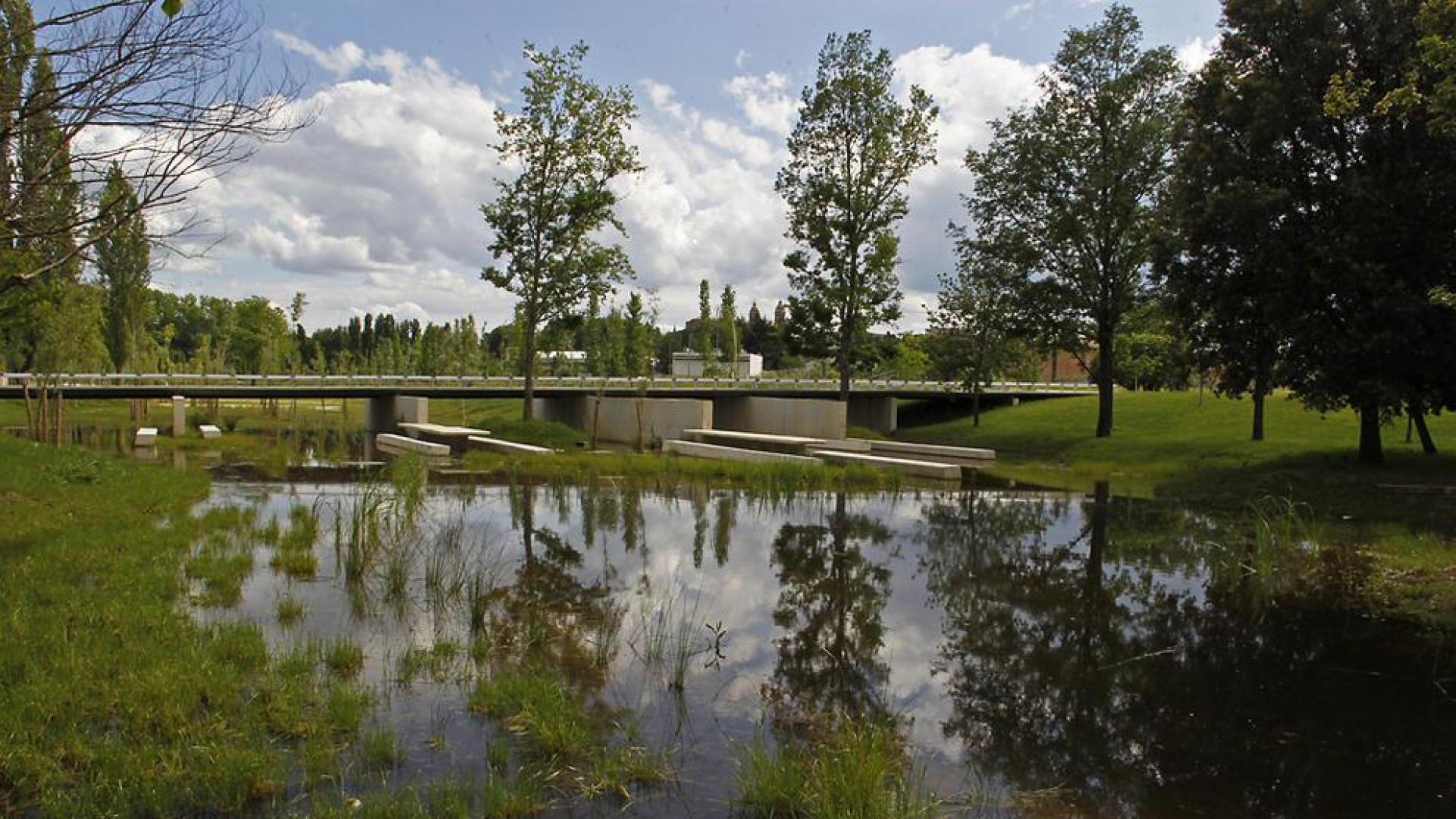El nuevo parque de Aranzadi sigue inundado cinco meses despu&eacute;s