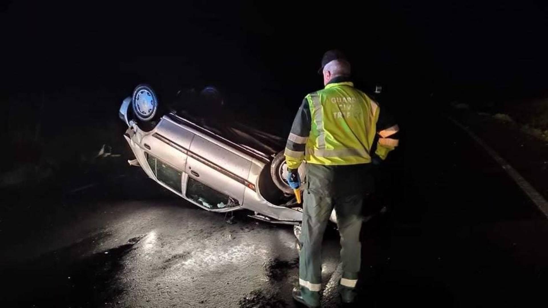 Trasladada al Hospital Reina Sofía tras volcar su coche en Fitero