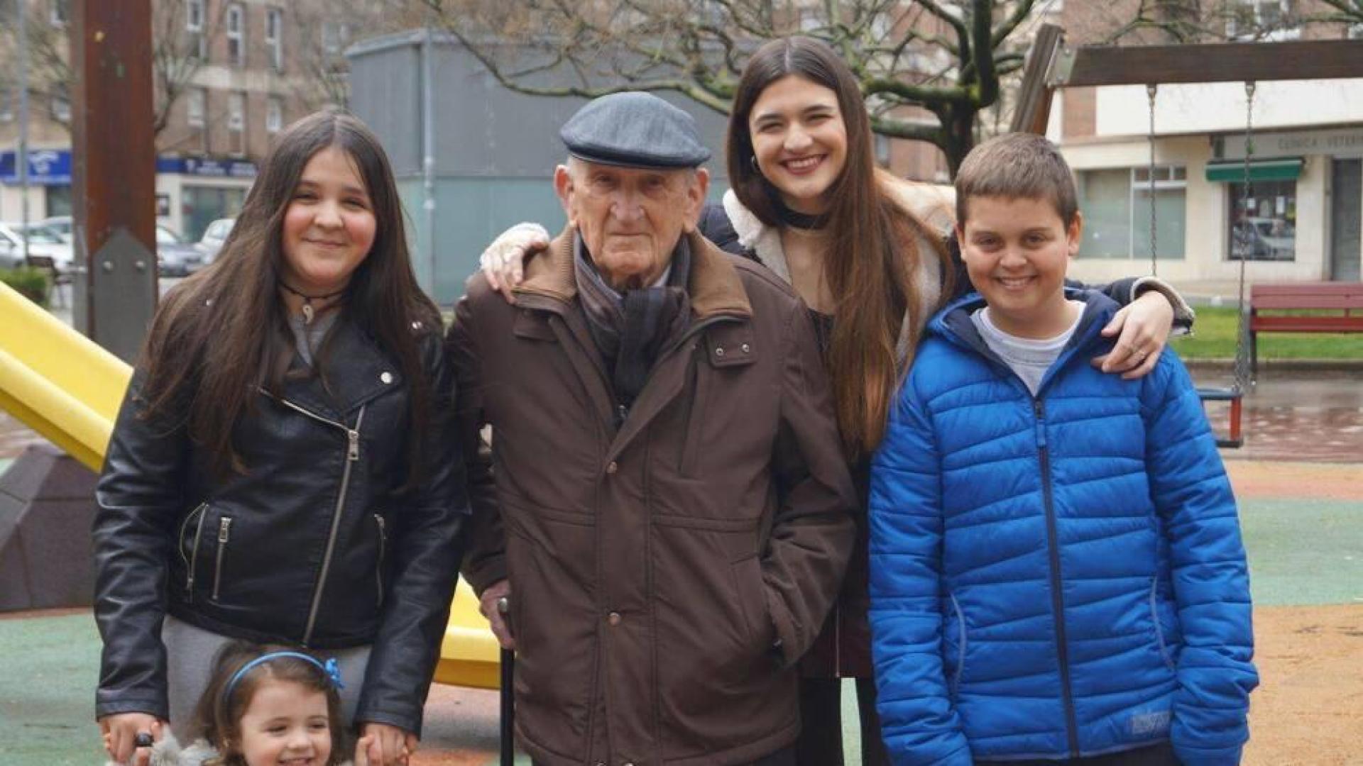 Dionisio Obanos nació en un año de pandemia y cumple 102 años en otra