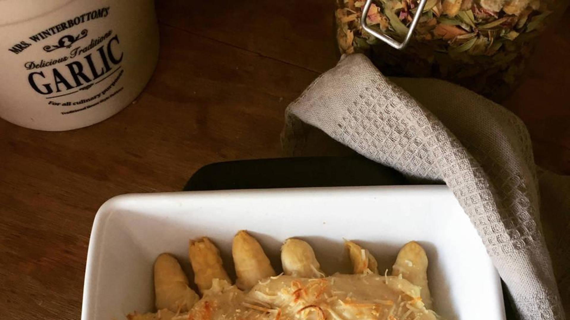 Espárragos rellenos gratinados