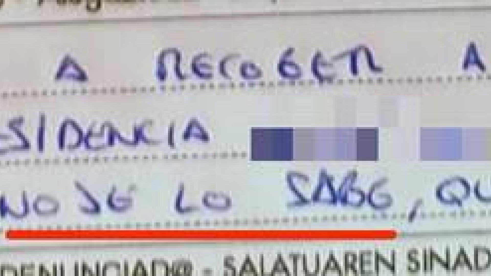 Denunciado por llevar a su pareja a trabajar.... y olvidar su nombre