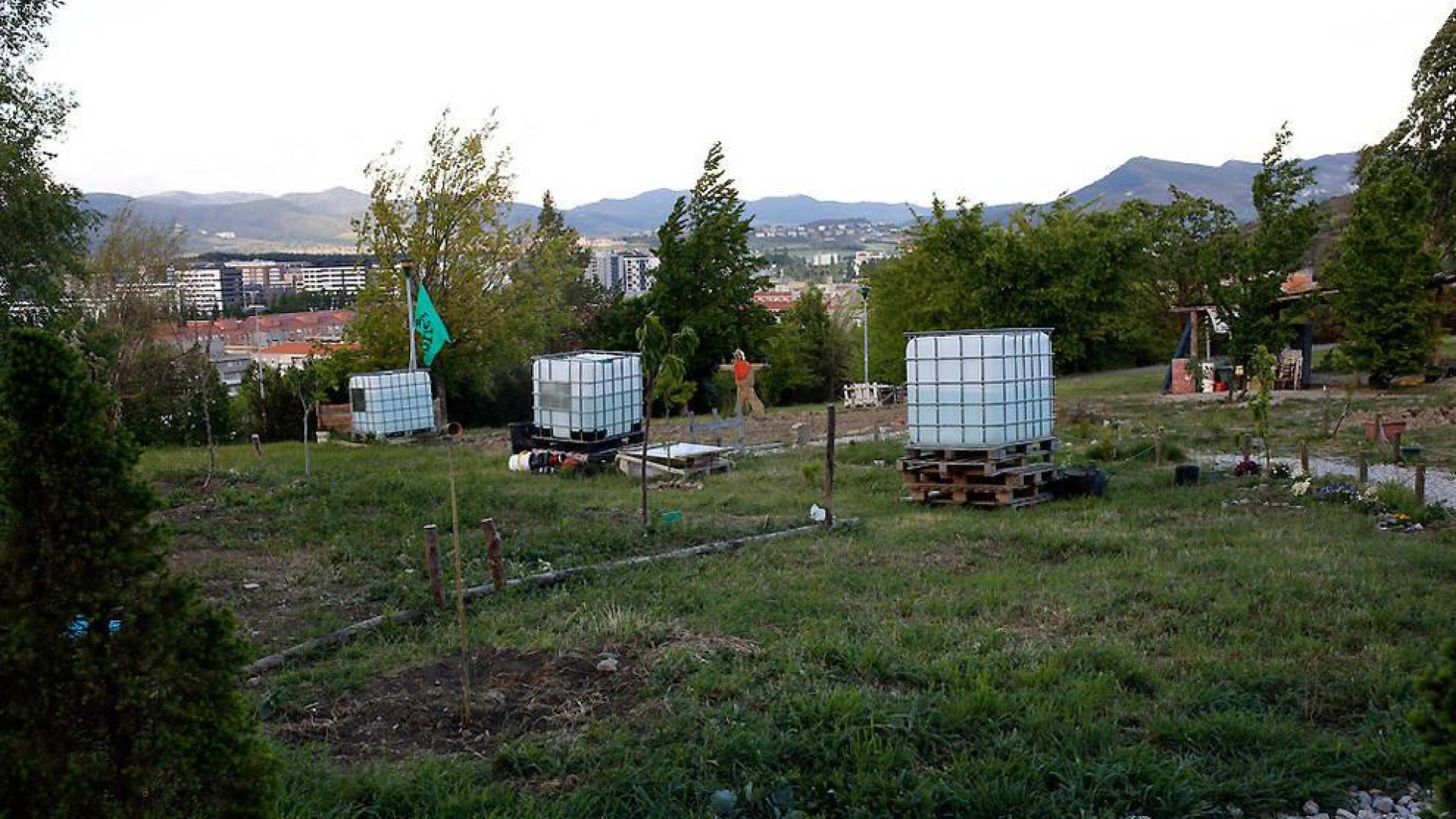 El PSN critica la "dejadez y abandono" del huerto urbano de Mendillorri