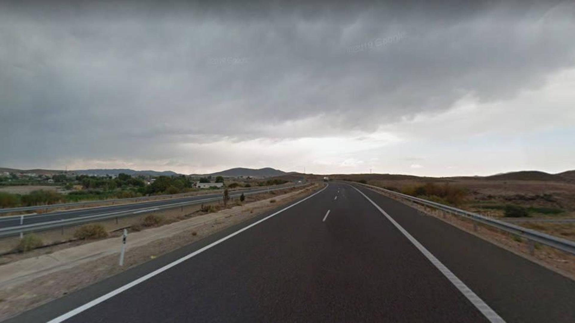 Muere la ocupante de un coche averiado en la A-30 al ser arrollado por un camión