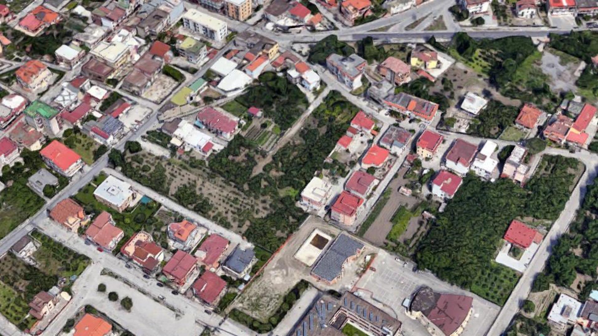 Aislan un pueblo napolitano tras asistir cientos de personas al funeral de su alcalde