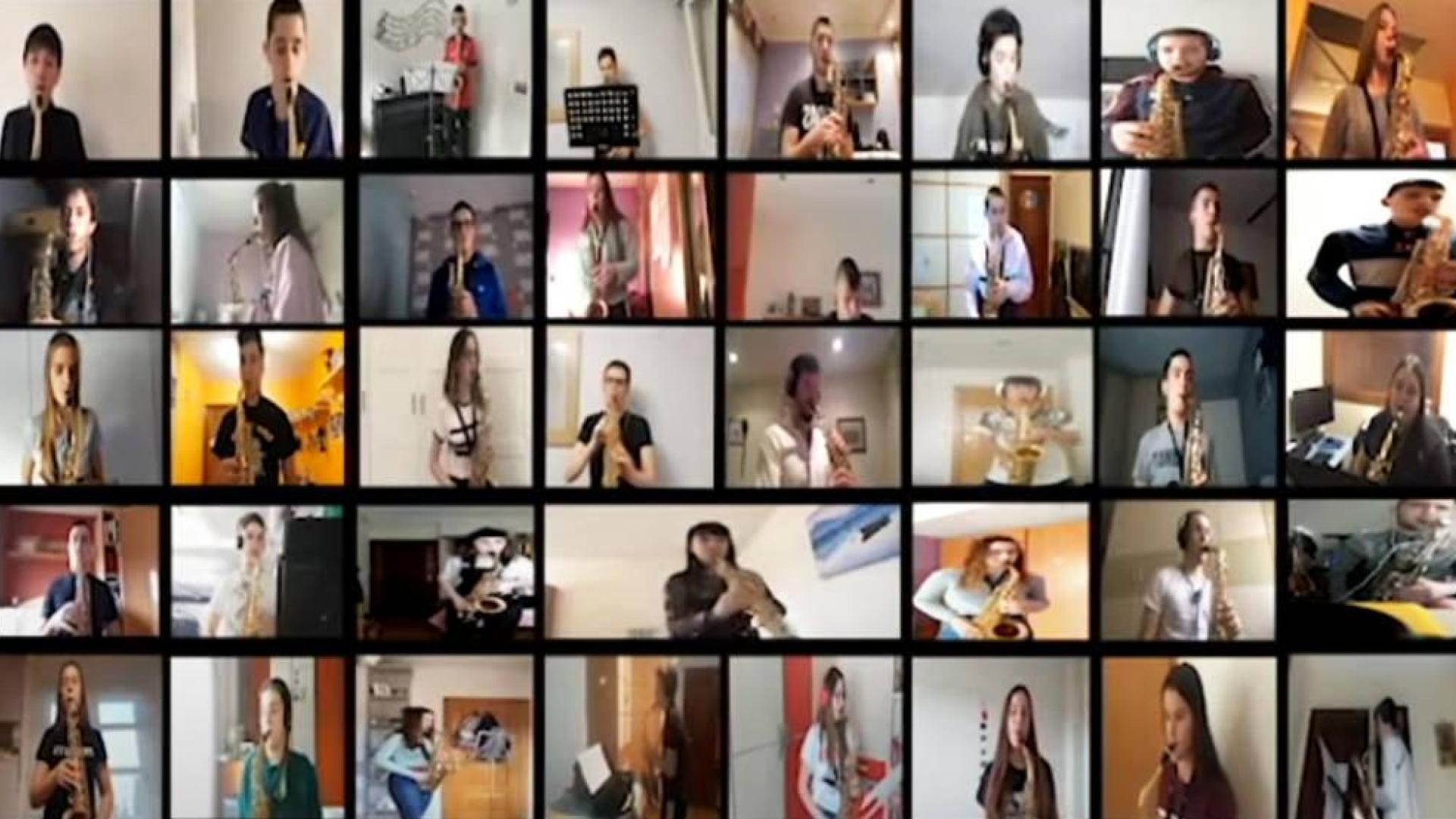 Alumnos del Pablo Sarasate graban 'La vida es un carnaval' con saxofón