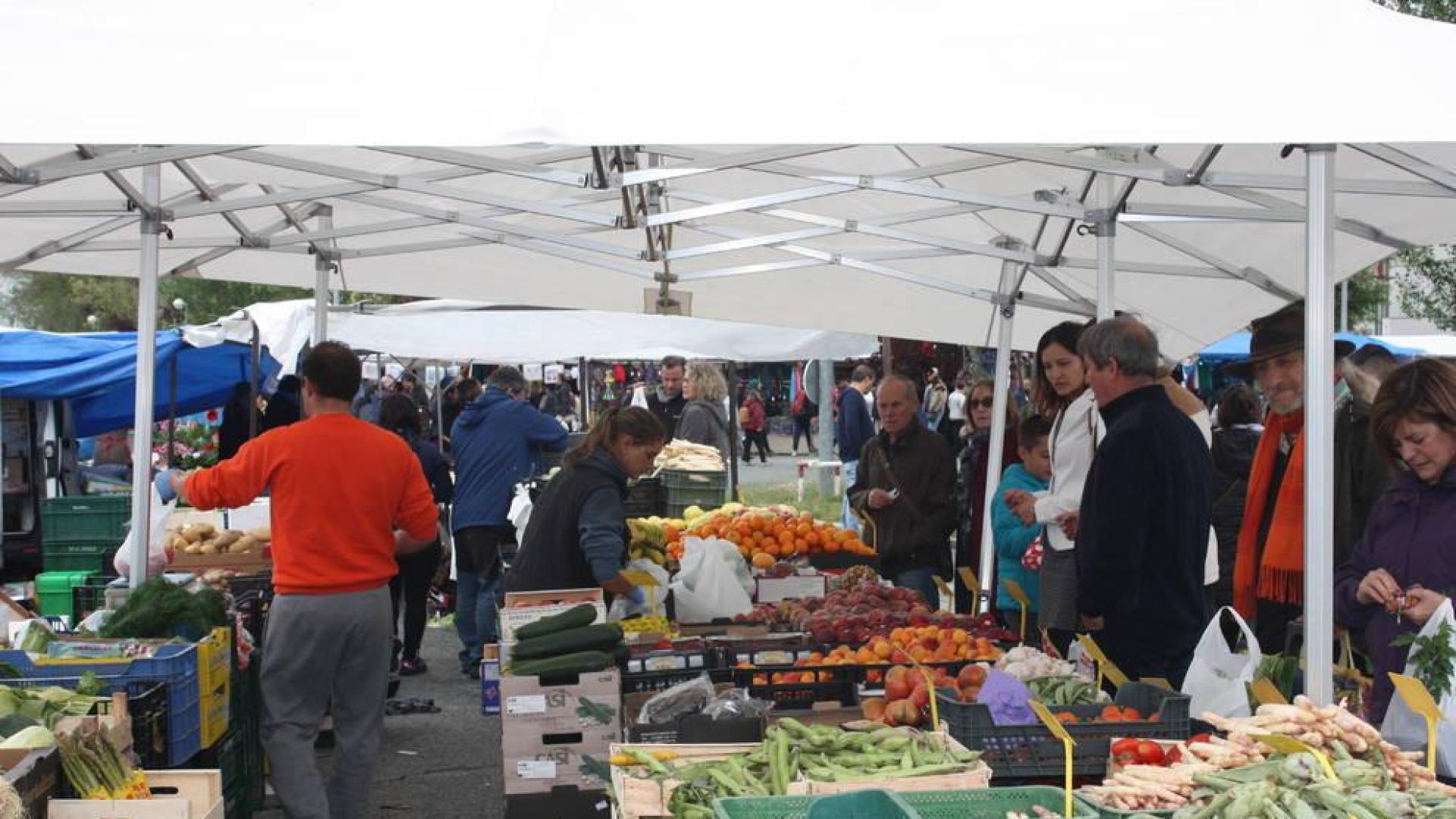 El polígono de Landaben, convertido en mercado