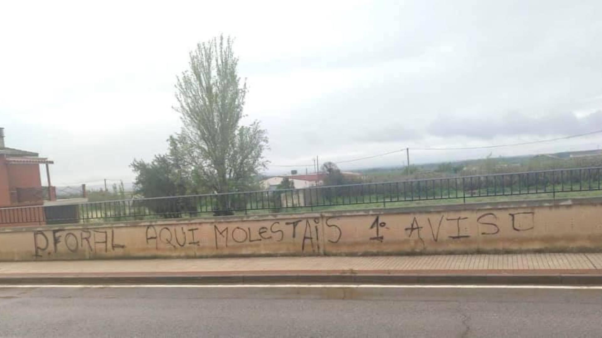 El Ayuntamiento de Valtierra denuncia una pintada contra la Policía Foral