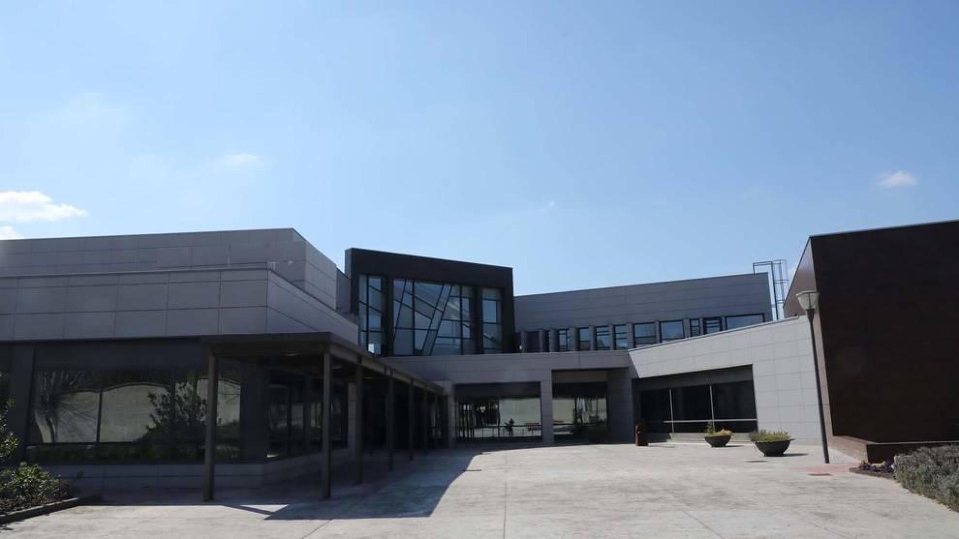 Navarra recibe material de protección para unos tanatorios en "calma tensa"