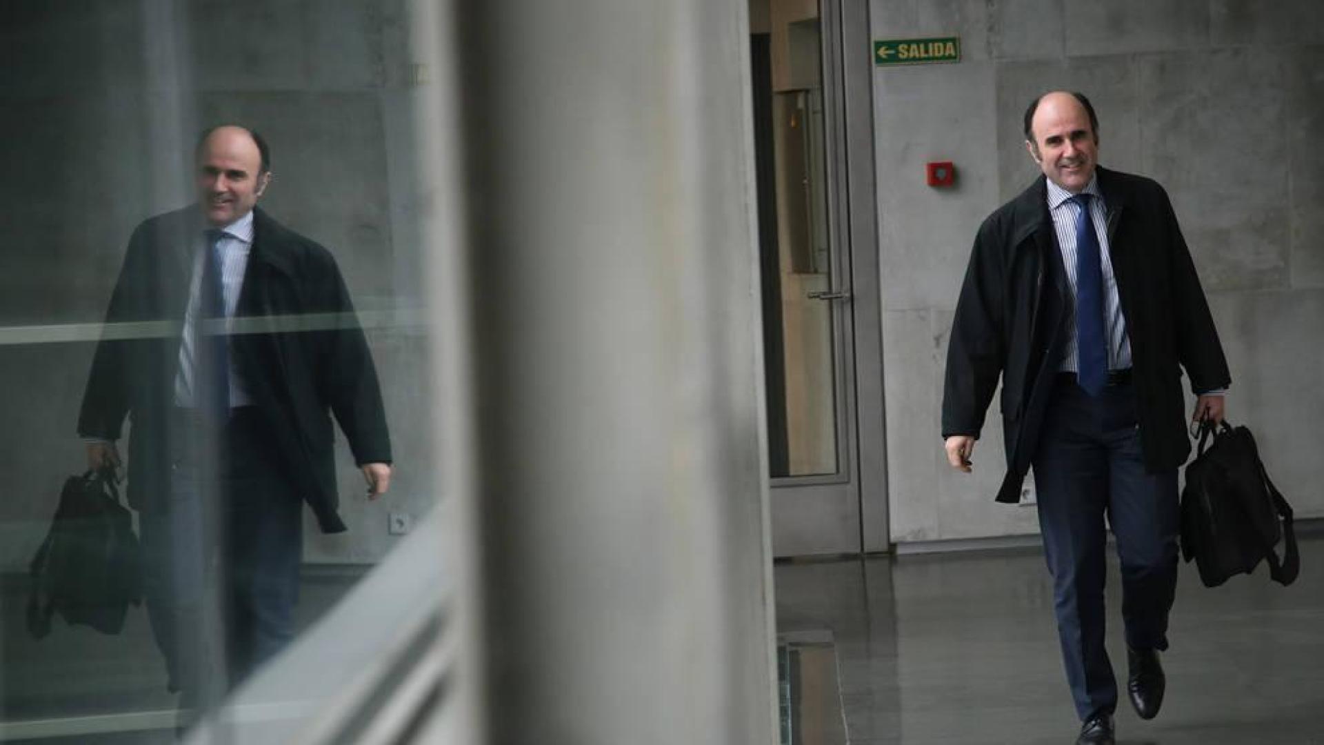 La oposición pide a Ayerdi que "reconozca que se equivocó" con Davalor