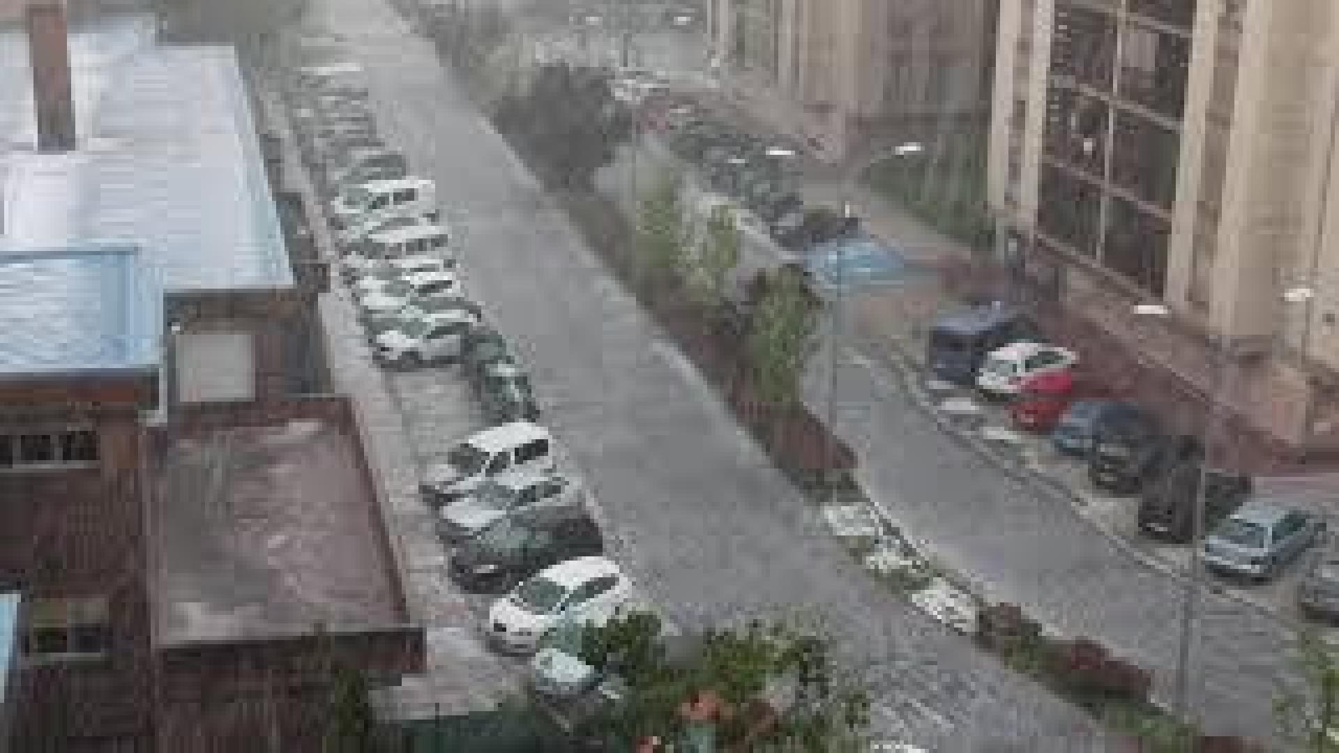 Vídeo | Fuerte tormenta con granizo en Barañáin