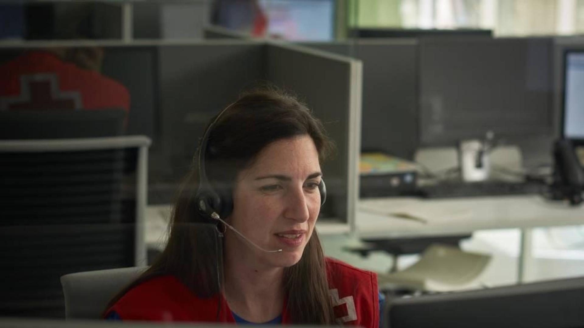 Cruz Roja pone en marcha un servicio telefónico para ofrecer apoyo psicosocial