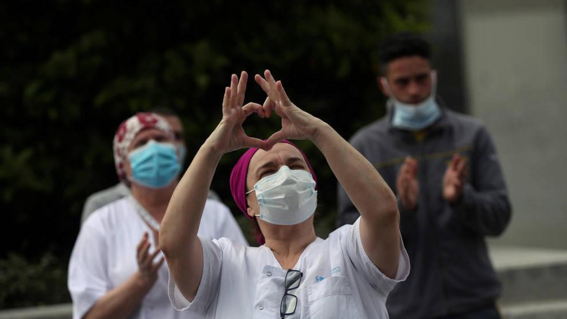 España registra 399 fallecidos por coronavirus, la cifra más baja en el último mes