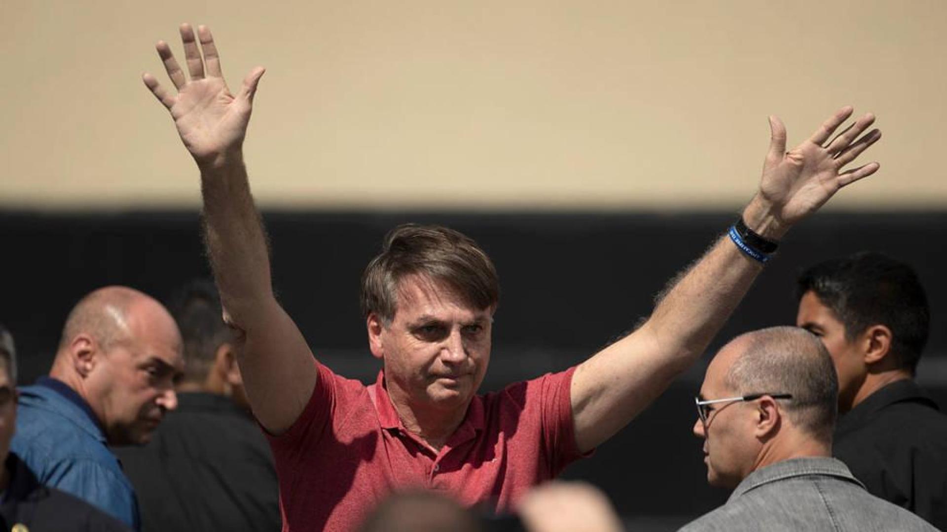 Bolsonaro vuelve a ignorar las recomendaciones sanitarias de distanciamiento